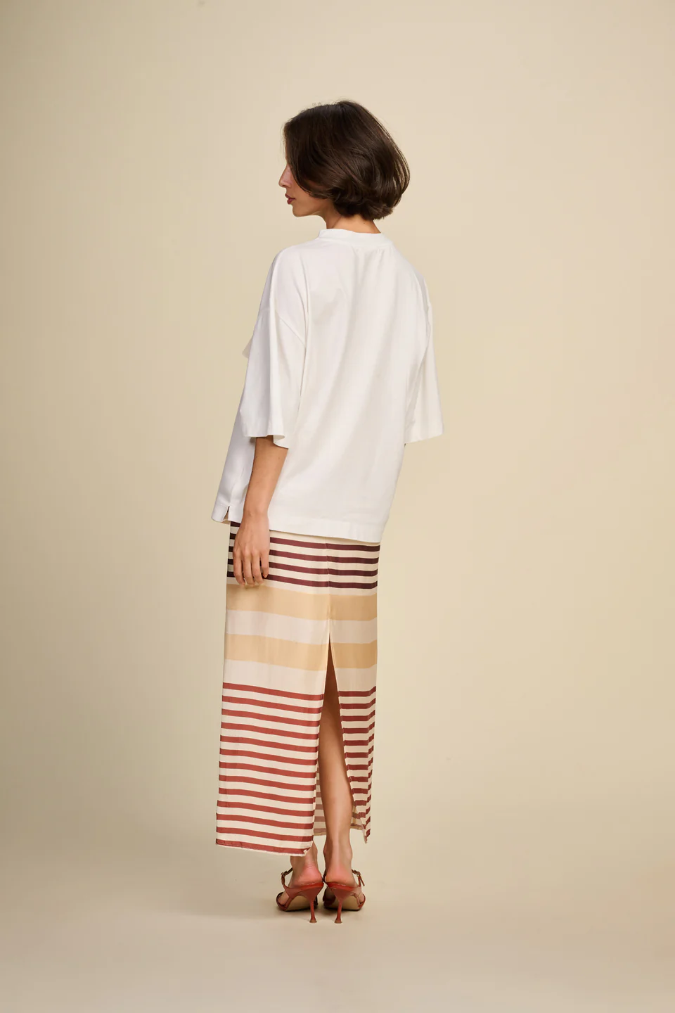 https://images.femalesconceptstore.becosoft.net/articles/9565_rules_77skirt2.webp?qs=5087