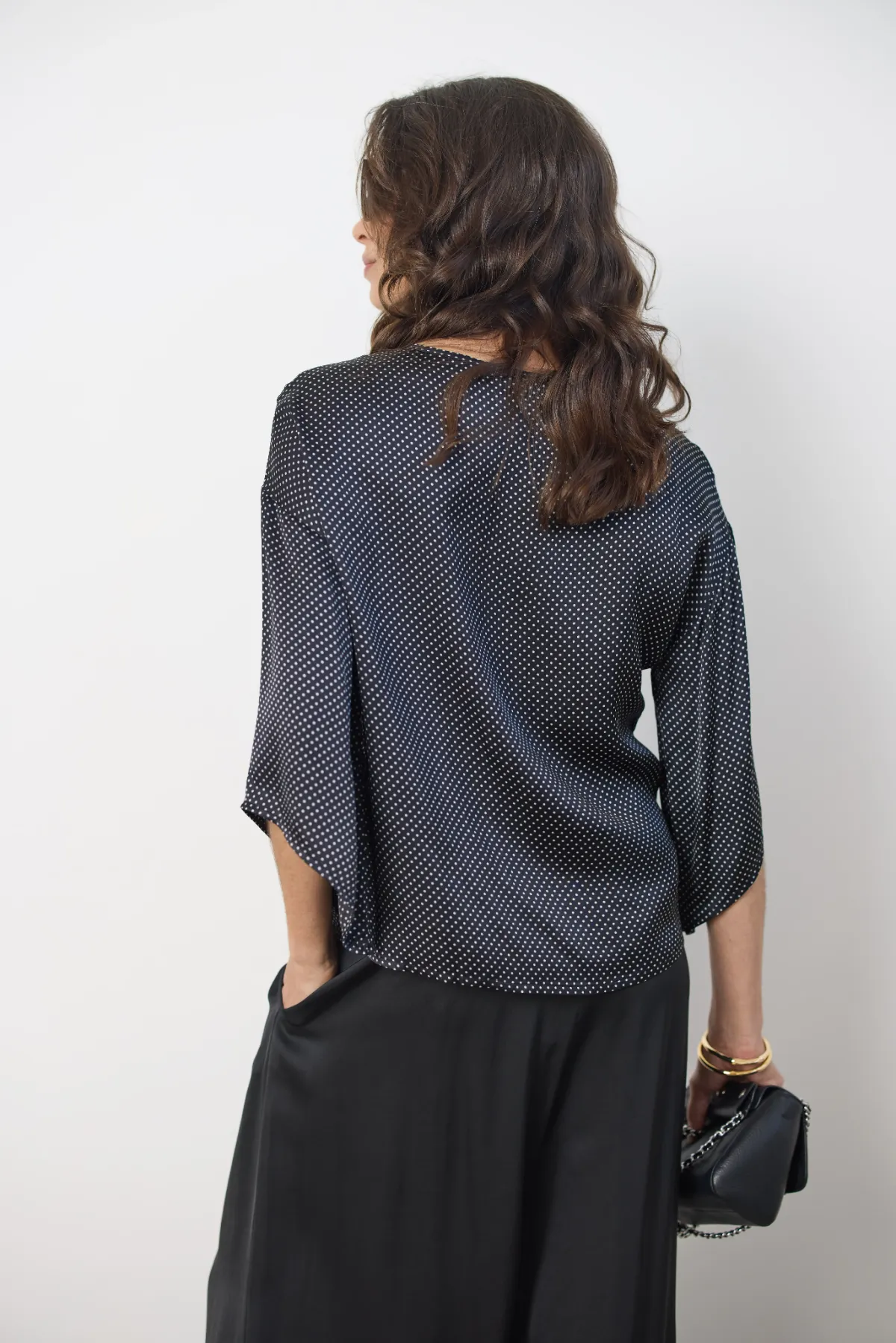https://images.femalesconceptstore.becosoft.net/articles/ADELEDOTS-MYRIAMNOIRSessionSansTitre03941_resultat.webp?qs=6581