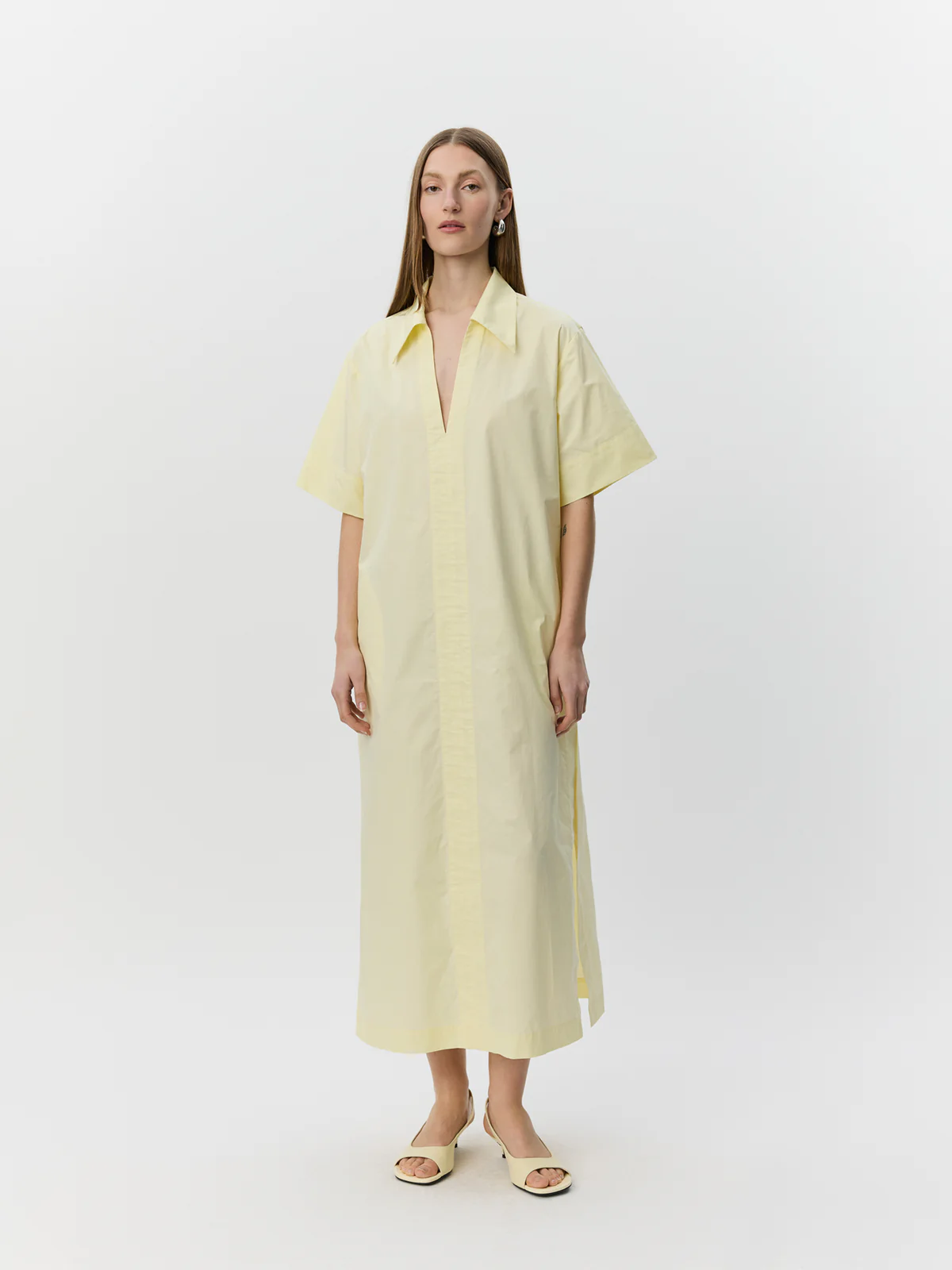 https://images.femalesconceptstore.becosoft.net/articles/ASANASW_OVERSIZE_SKJORTE_KJOLE-Kjole-S262212-2026_Light_yellow.webp?qs=5095