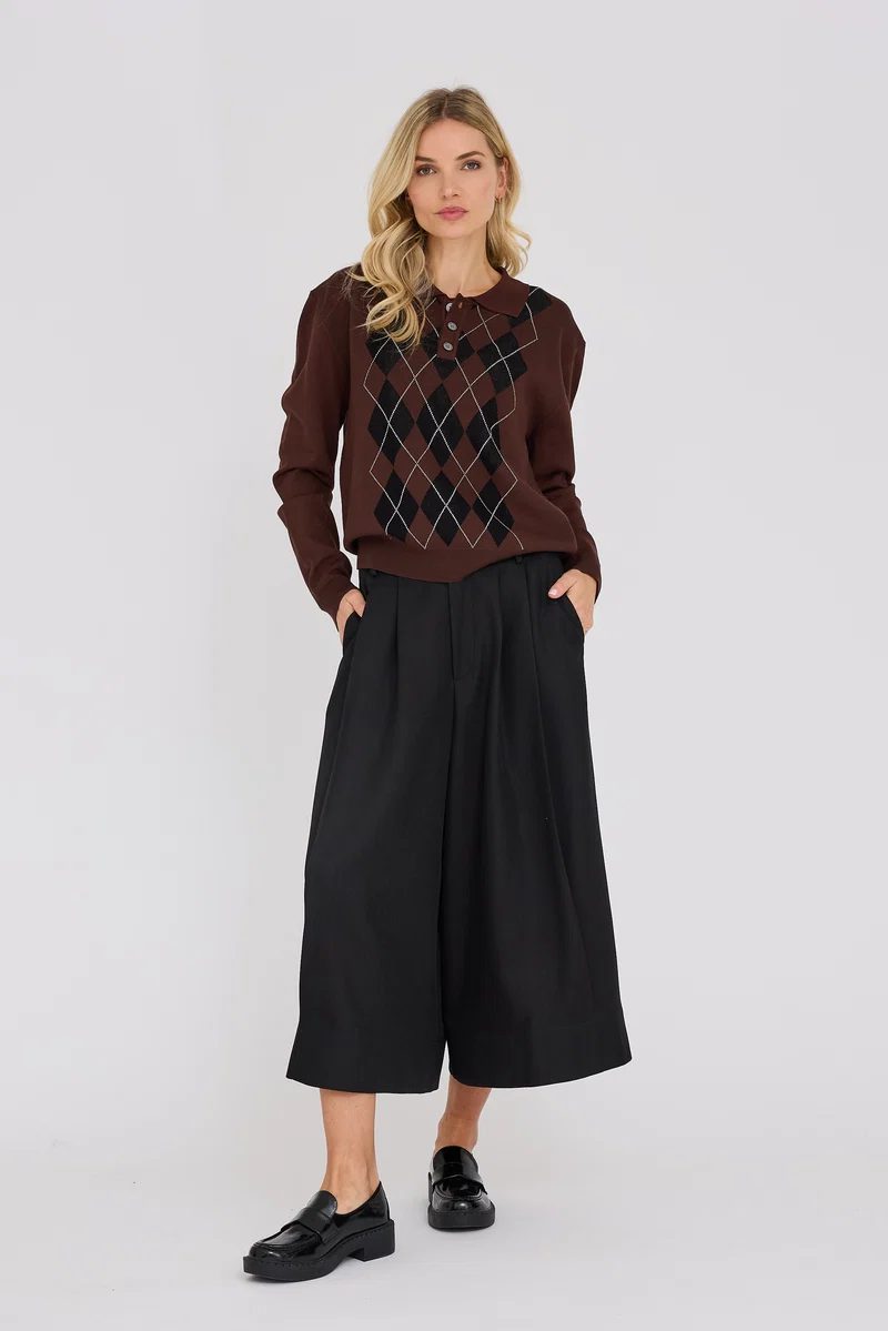 https://images.femalesconceptstore.becosoft.net/articles/AVIEW_Zaki_202511561_800x.webp?qs=6021