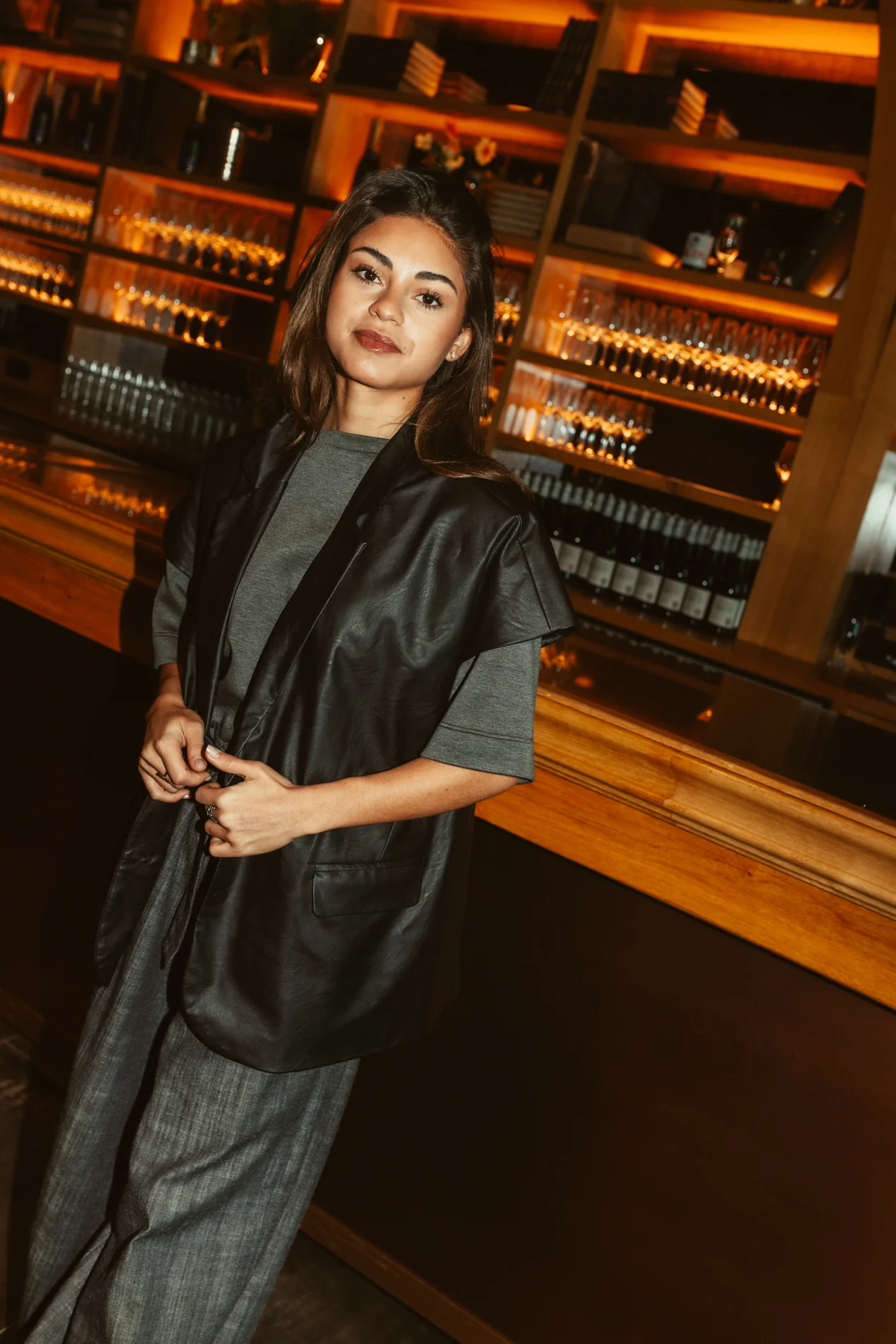 https://images.femalesconceptstore.becosoft.net/articles/Albablack0N2A7040-105.webp?qs=6294