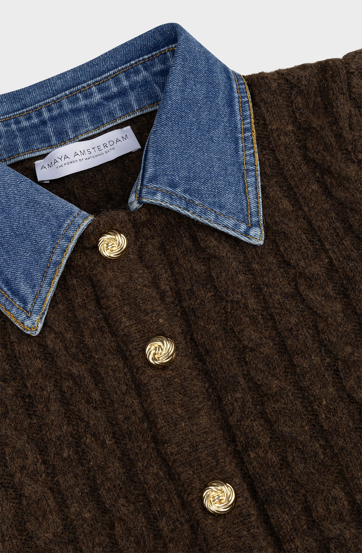 https://images.femalesconceptstore.becosoft.net/articles/Aloubrown263-5-200-12-32.jpg?height=150&width=150&scale=canvas&qs=6273