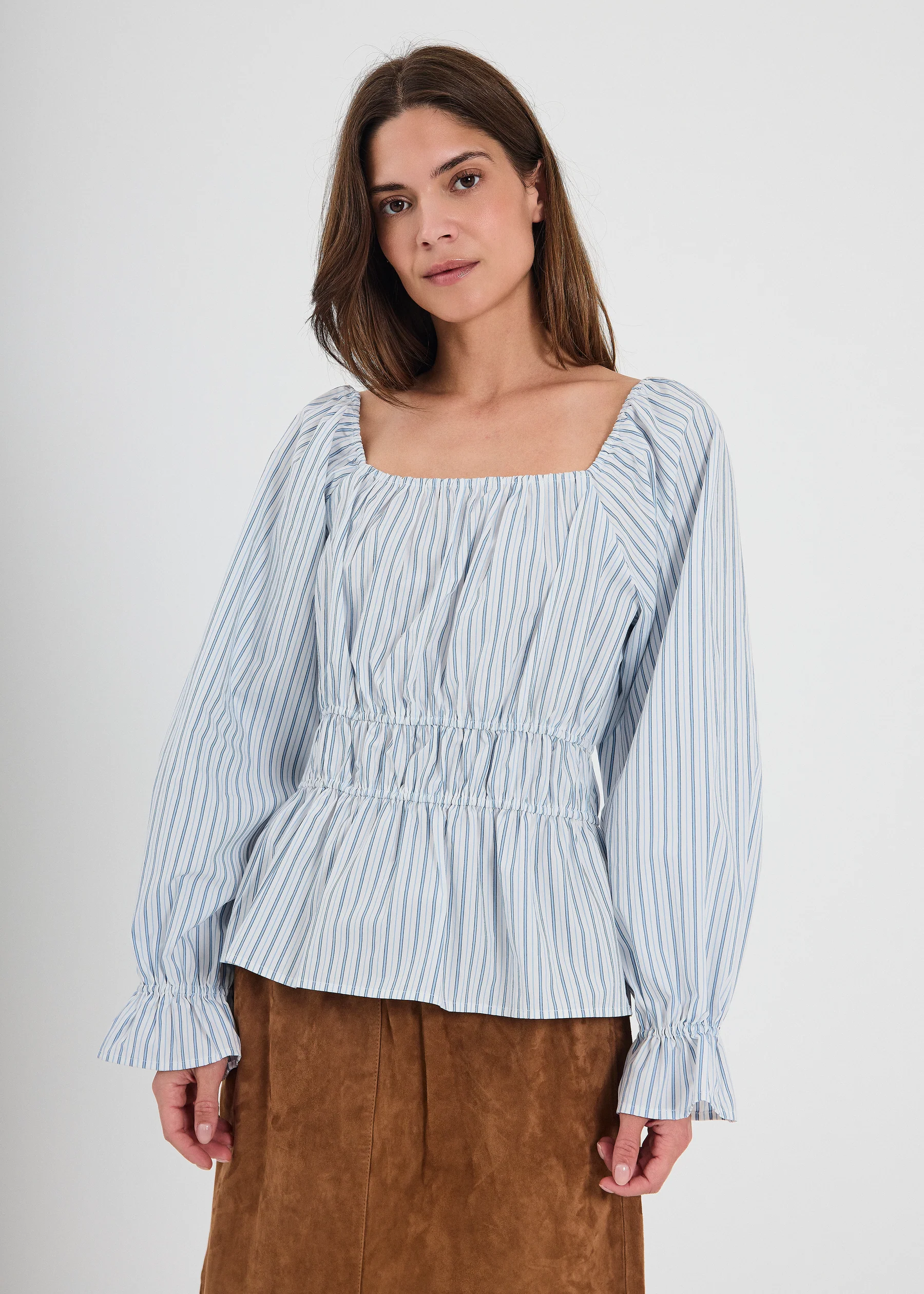 https://images.femalesconceptstore.becosoft.net/articles/Alva_top-Tops-11863208-Light_blue_stripe.webp?qs=4668