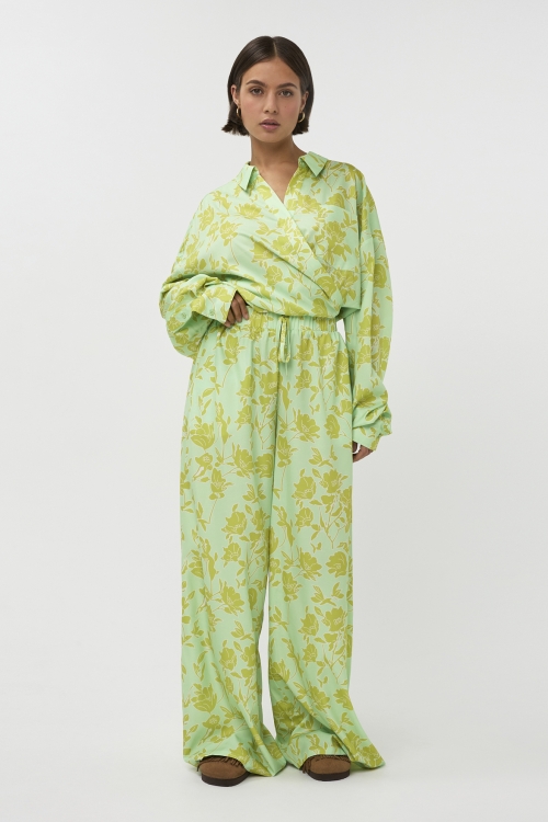 https://images.femalesconceptstore.becosoft.net/articles/Ameliepants504-10-3001.jpg?qs=5516