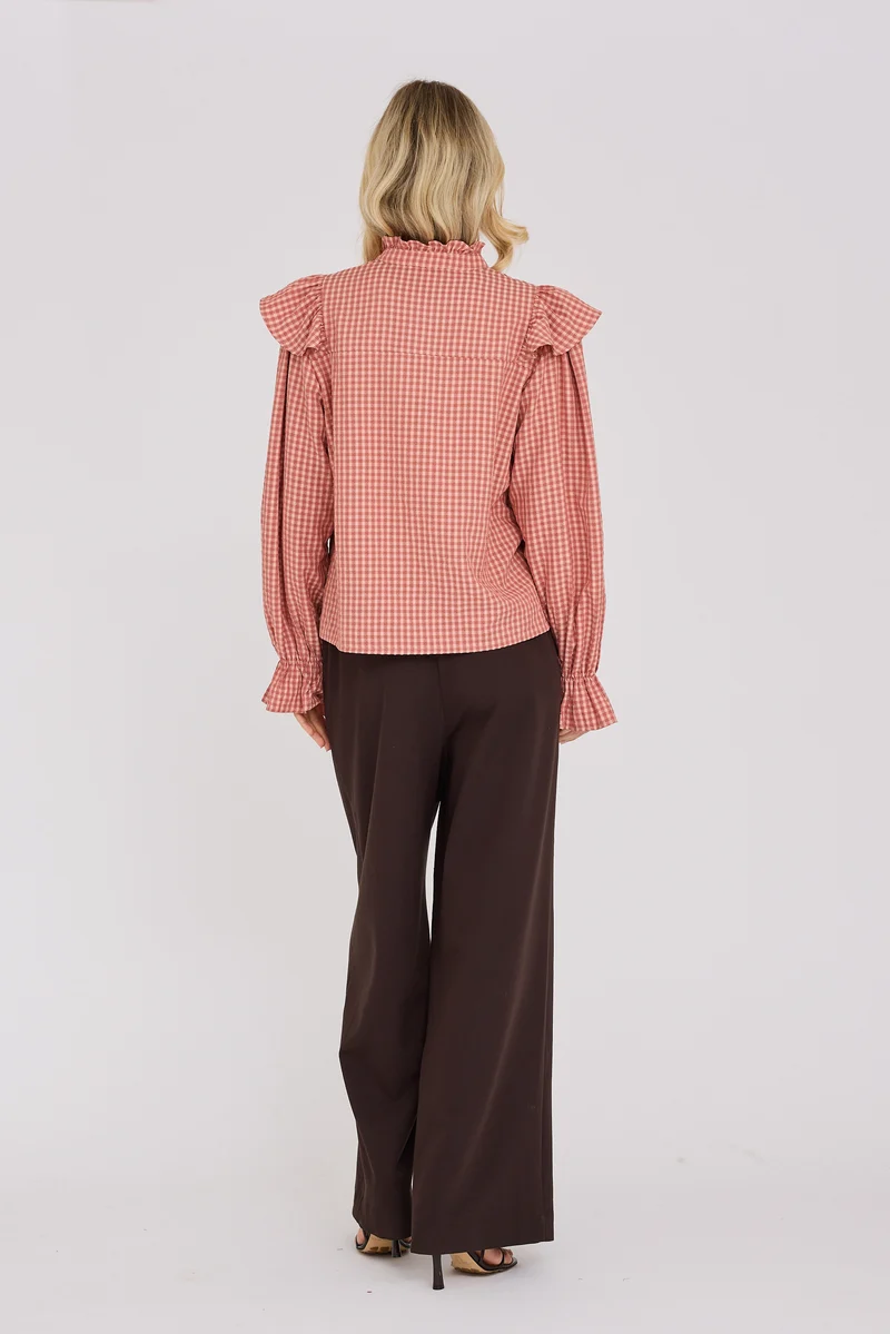 https://images.femalesconceptstore.becosoft.net/articles/Darcy_shirt_AV8286-Shirts-AV8286-250_Orange-1_800x.webp?height=150&width=150&scale=canvas&qs=6030