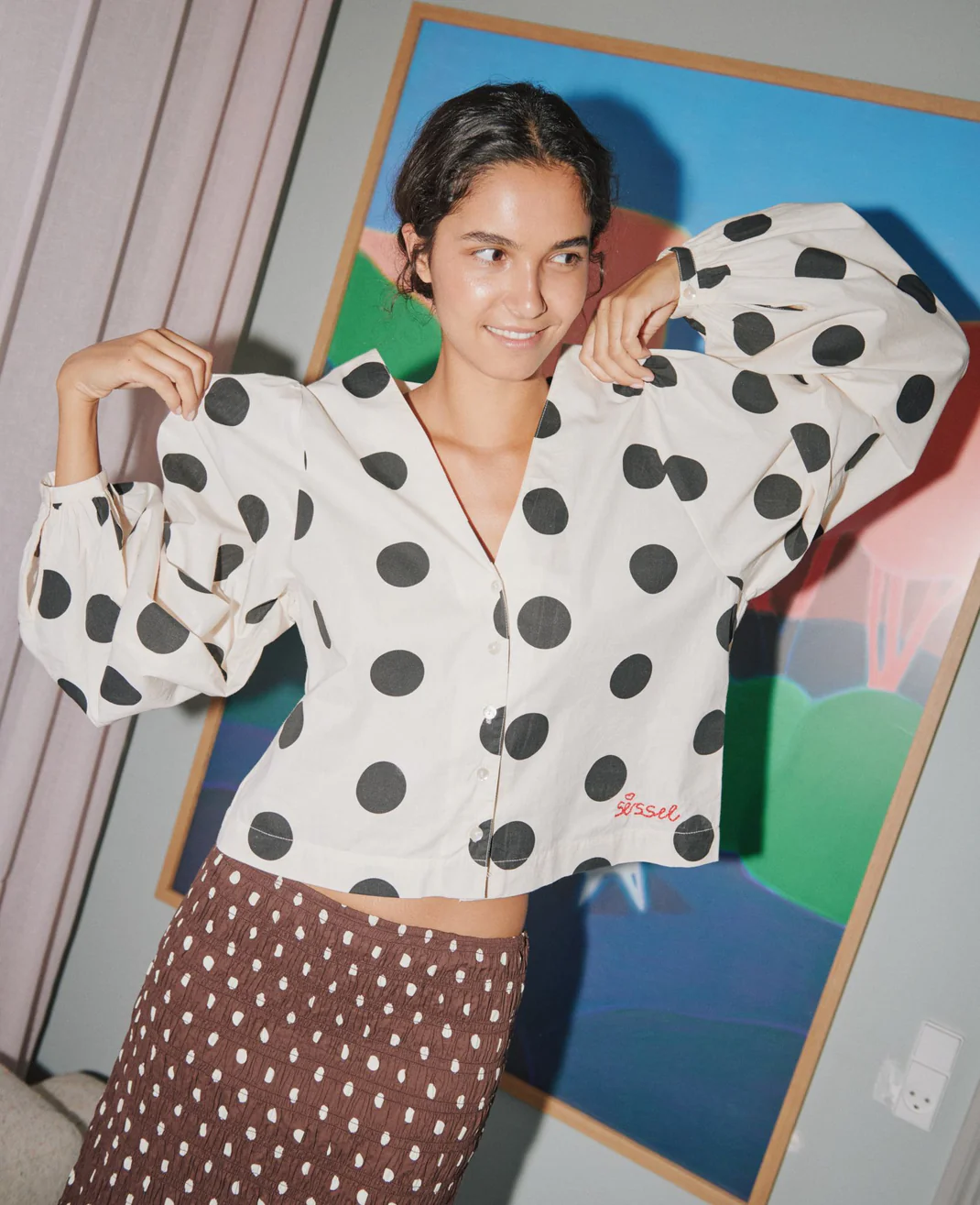 https://images.femalesconceptstore.becosoft.net/articles/Ea_shirt_sissel2.webp?qs=5574