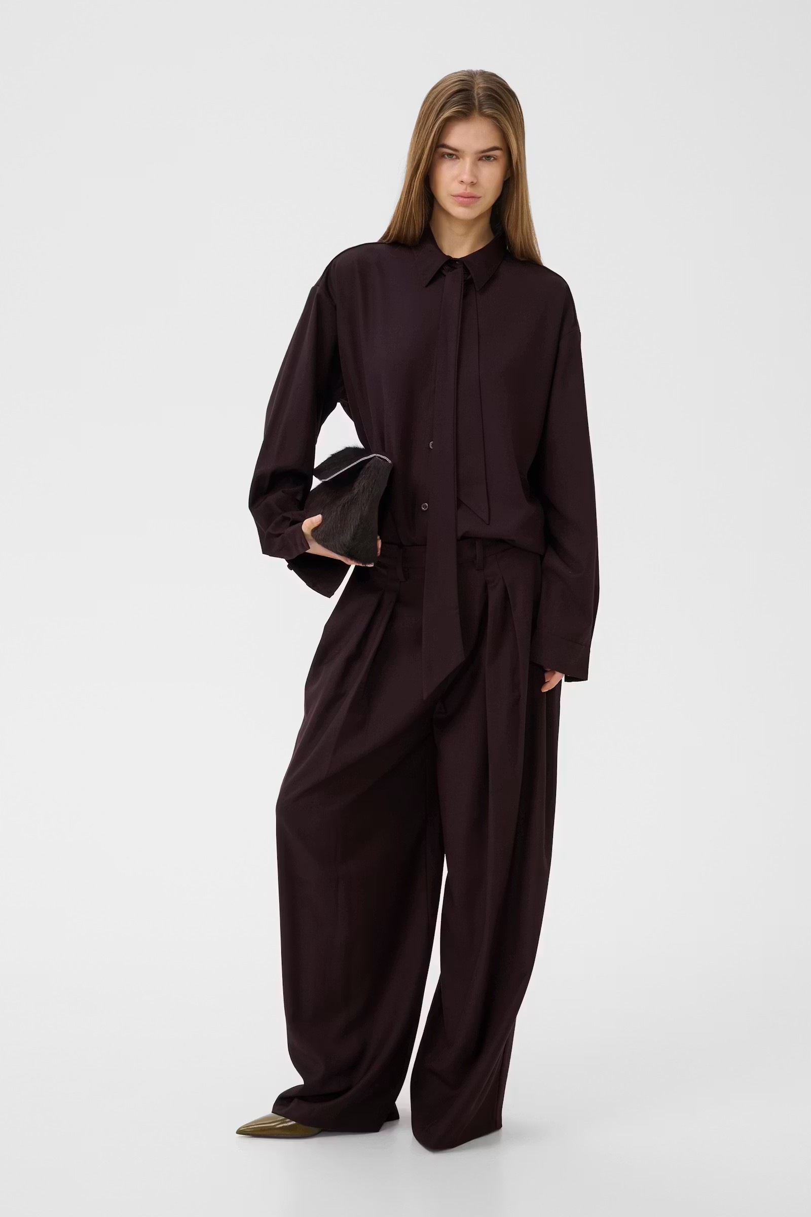 https://images.femalesconceptstore.becosoft.net/articles/GZSchany1.jpg?qs=5961