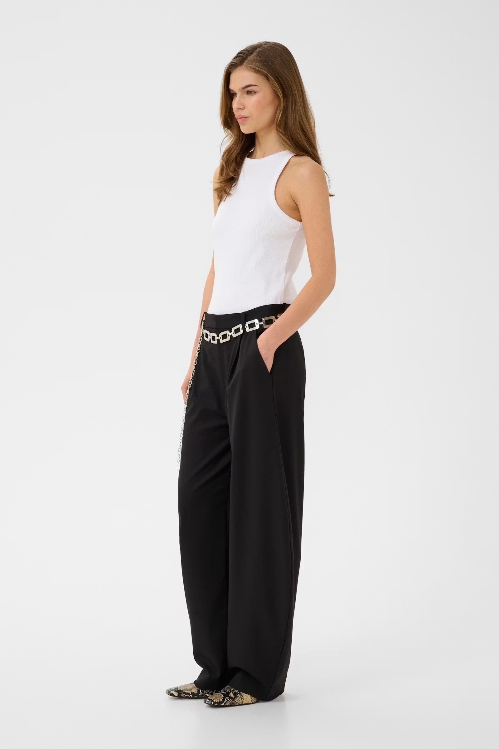 https://images.femalesconceptstore.becosoft.net/articles/GZcallia2.jpg?qs=5956