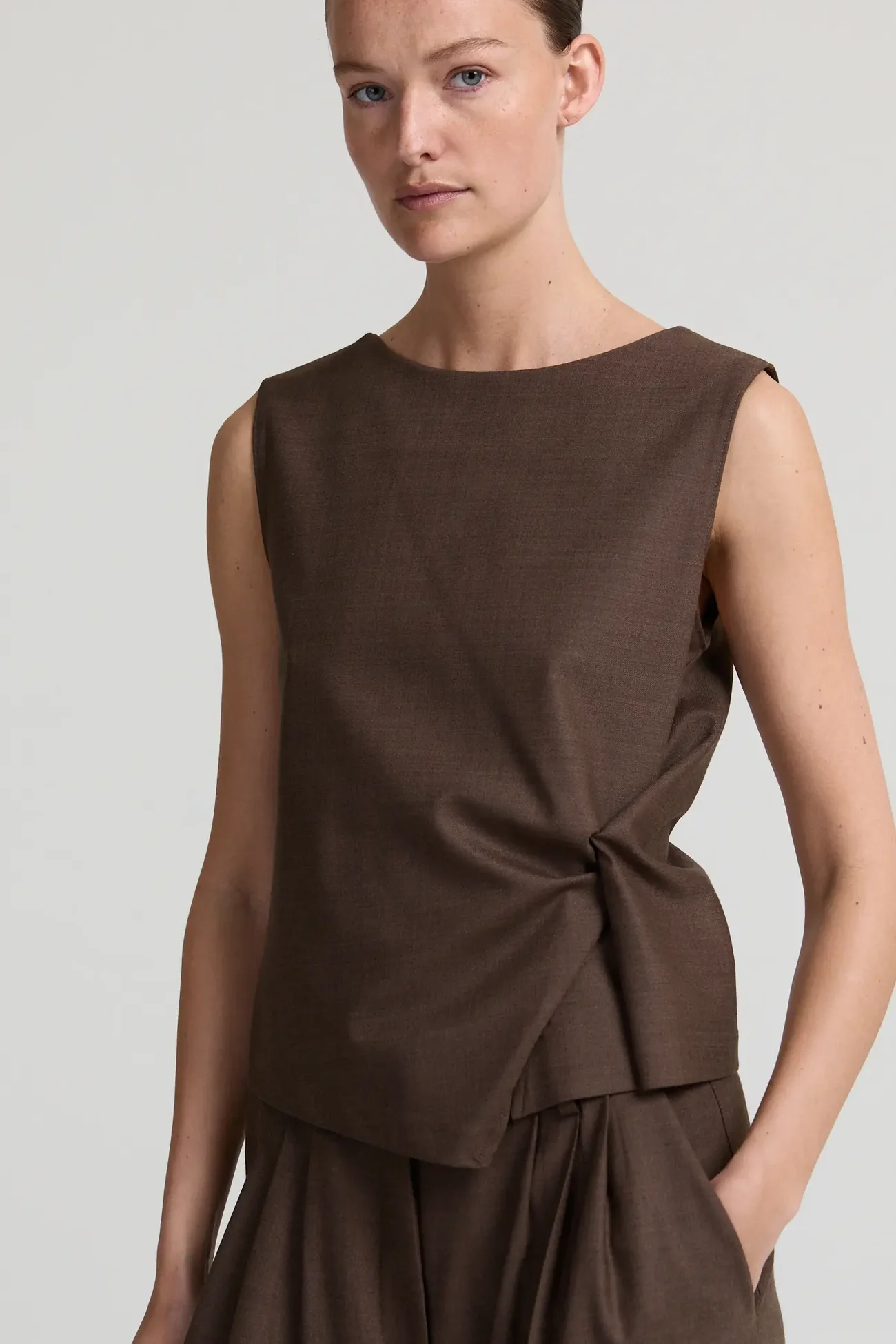 https://images.femalesconceptstore.becosoft.net/articles/JerryBrowntop2.webp?qs=6315