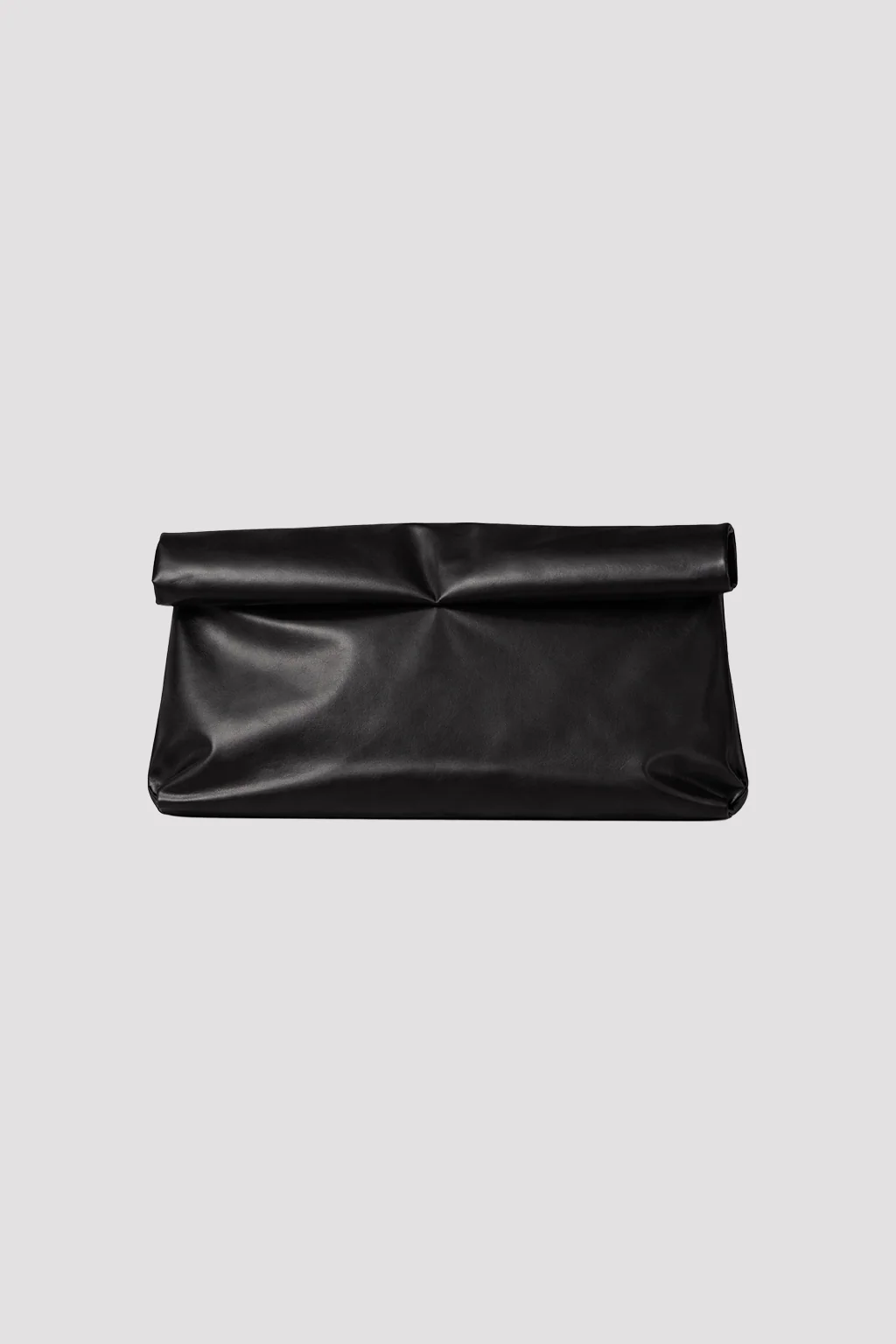 https://images.femalesconceptstore.becosoft.net/articles/Lewis_faux_leather_envelope_bag_black.webp?qs=6804