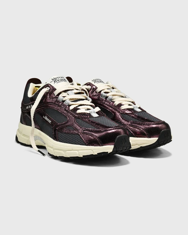 https://images.femalesconceptstore.becosoft.net/articles/ME263006_302_2_Cracked_Dark_Red.webp?qs=5980