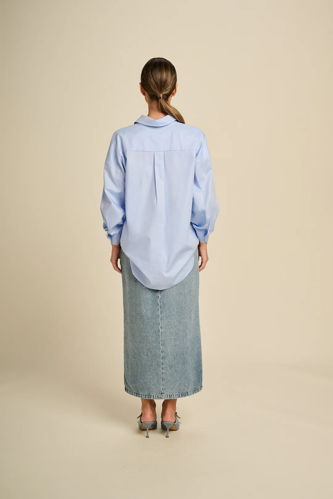 https://images.femalesconceptstore.becosoft.net/articles/March23_blouse_Aura2.webp?height=150&width=150&scale=canvas&qs=4546