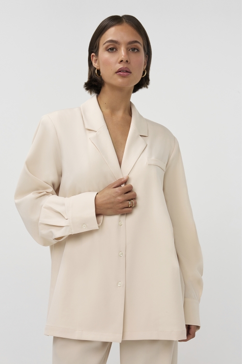 https://images.femalesconceptstore.becosoft.net/articles/Noomiblazer530-8-2929.jpg?qs=5509
