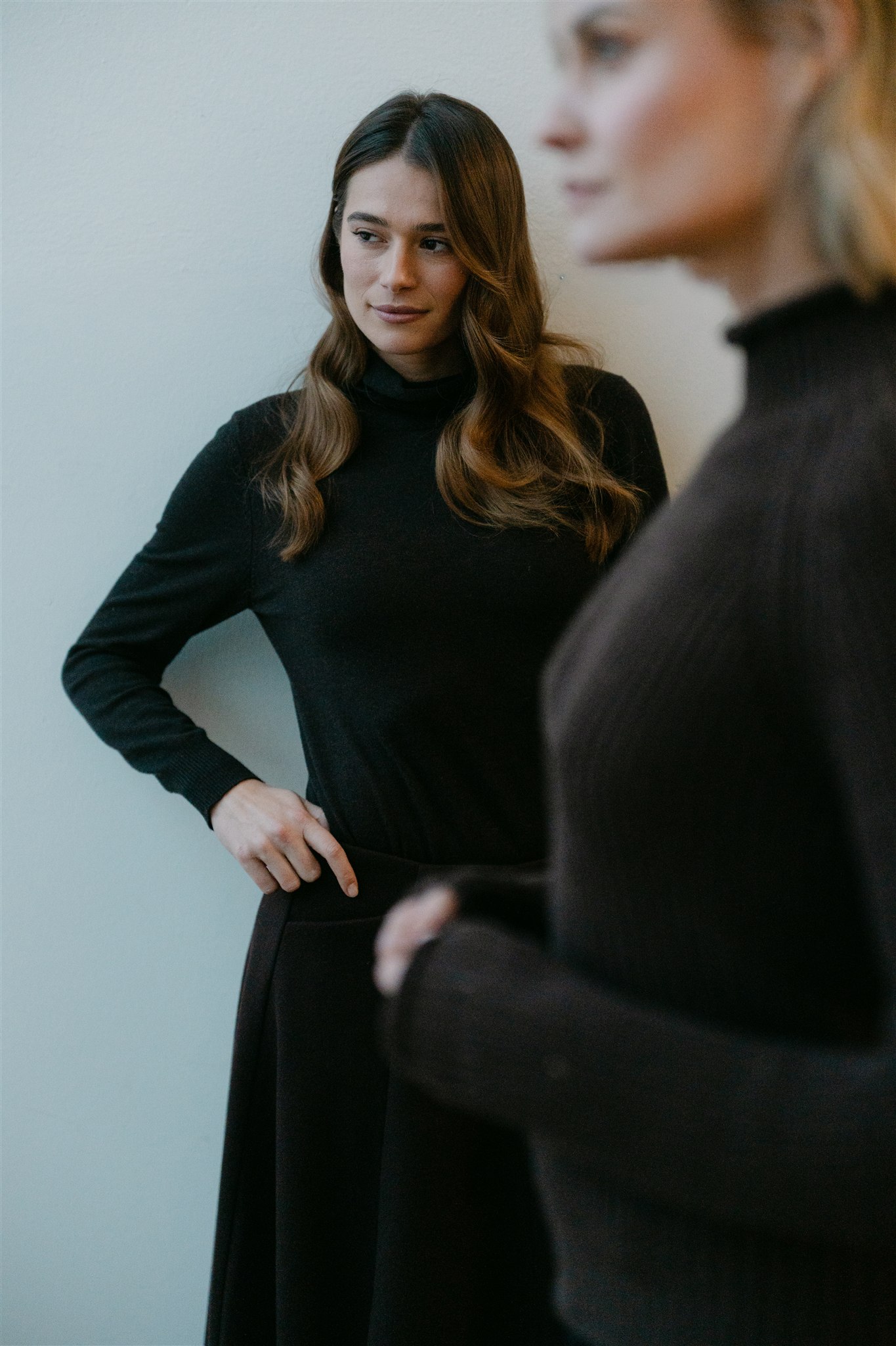 https://images.femalesconceptstore.becosoft.net/articles/OmanW6Turtleneck-Brown-41-8.jpg?qs=6434