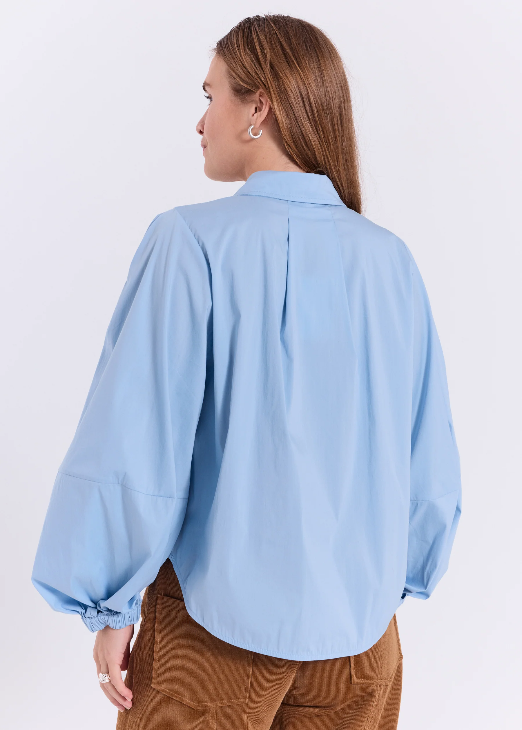https://images.femalesconceptstore.becosoft.net/articles/Otilia_LS_shirt-Shirts-11863401-Blue-1.webp?qs=6101