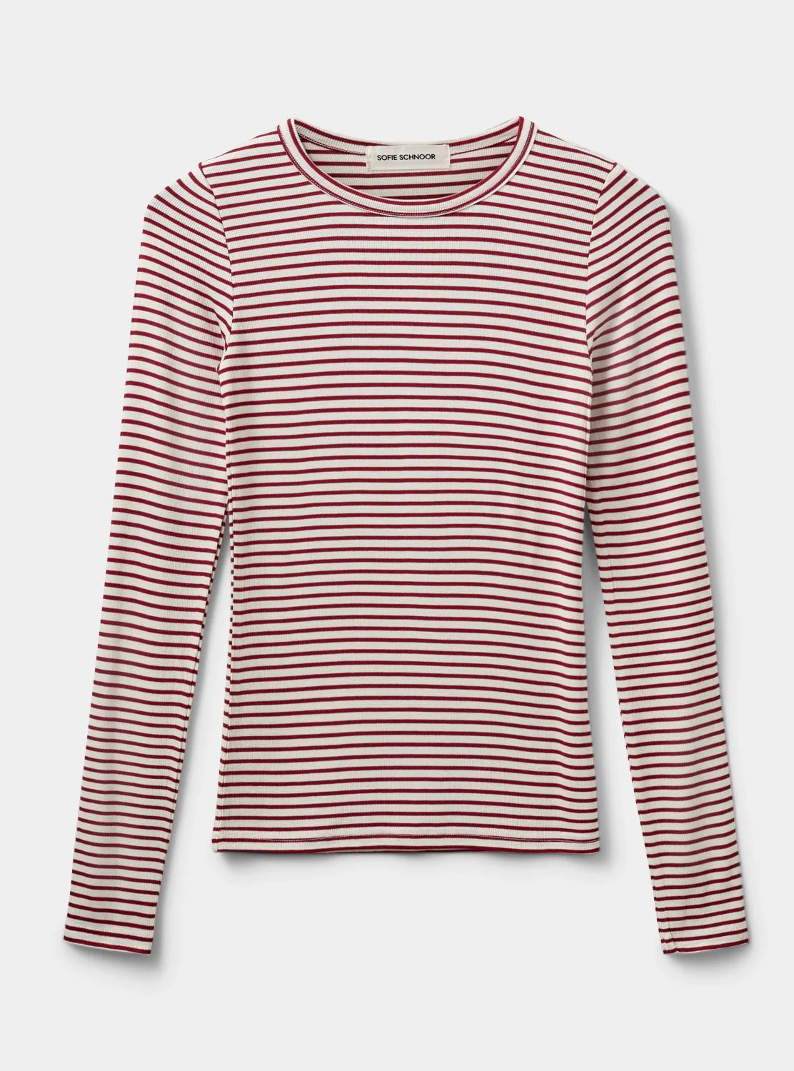 https://images.femalesconceptstore.becosoft.net/articles/PETRICIASW_STRIBE_T-SHIRT_Red_Striped.jpg?qs=4887