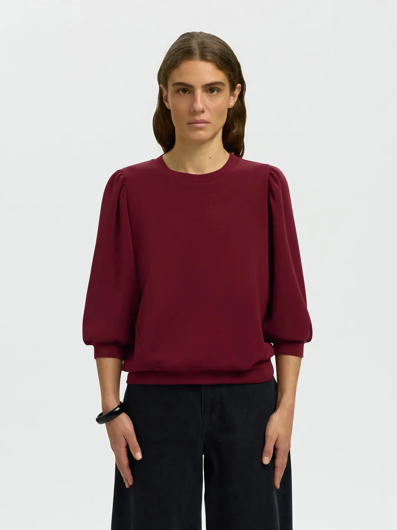 https://images.femalesconceptstore.becosoft.net/articles/SLWTenny1.webp?qs=5786
