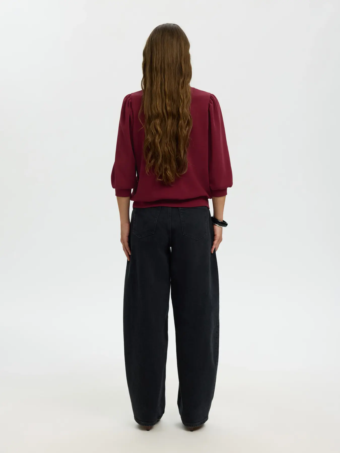 https://images.femalesconceptstore.becosoft.net/articles/SLWTenny2.webp?qs=5787