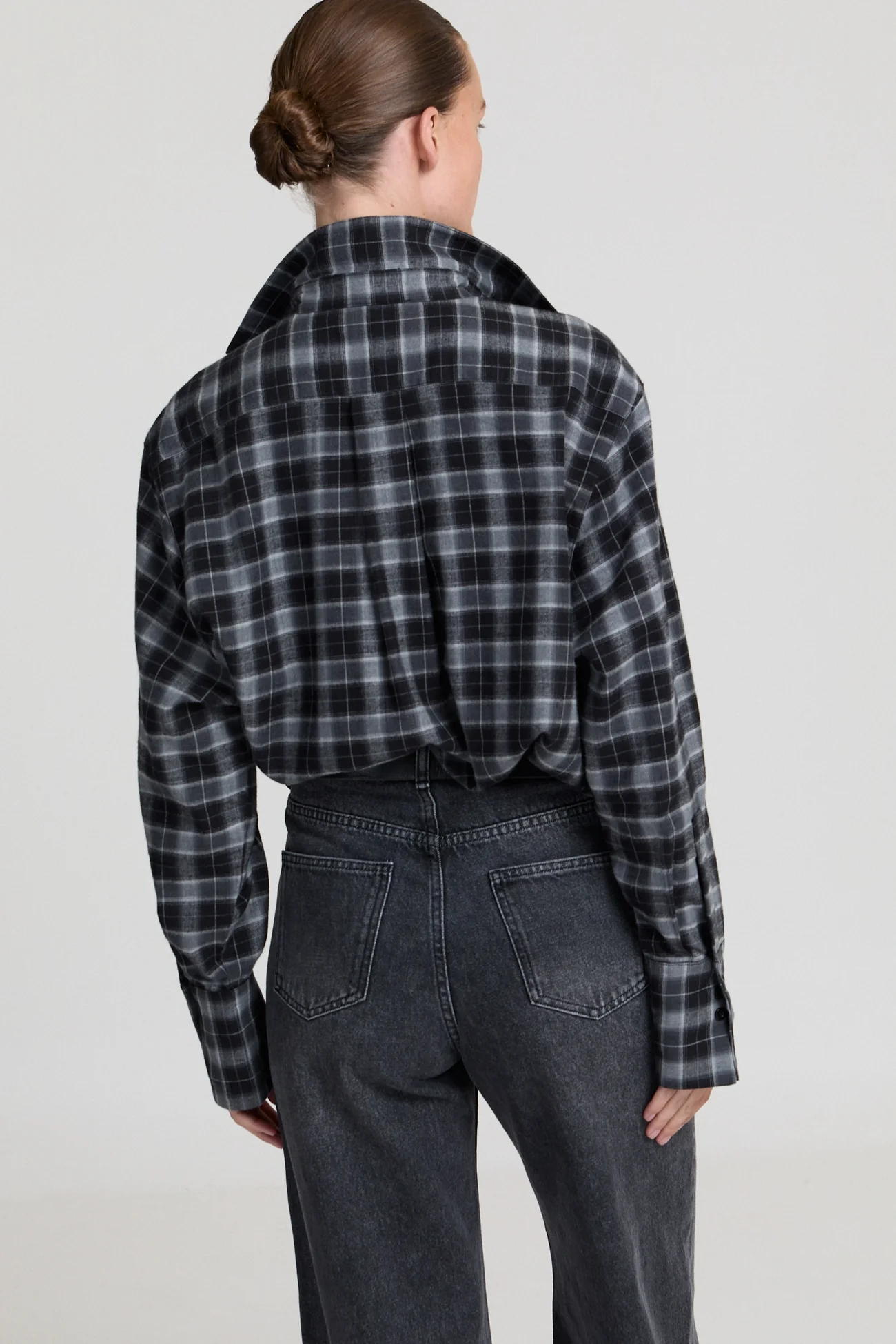 https://images.femalesconceptstore.becosoft.net/articles/Scottshirtgreychecked2.webp?height=150&width=150&scale=canvas&qs=5890