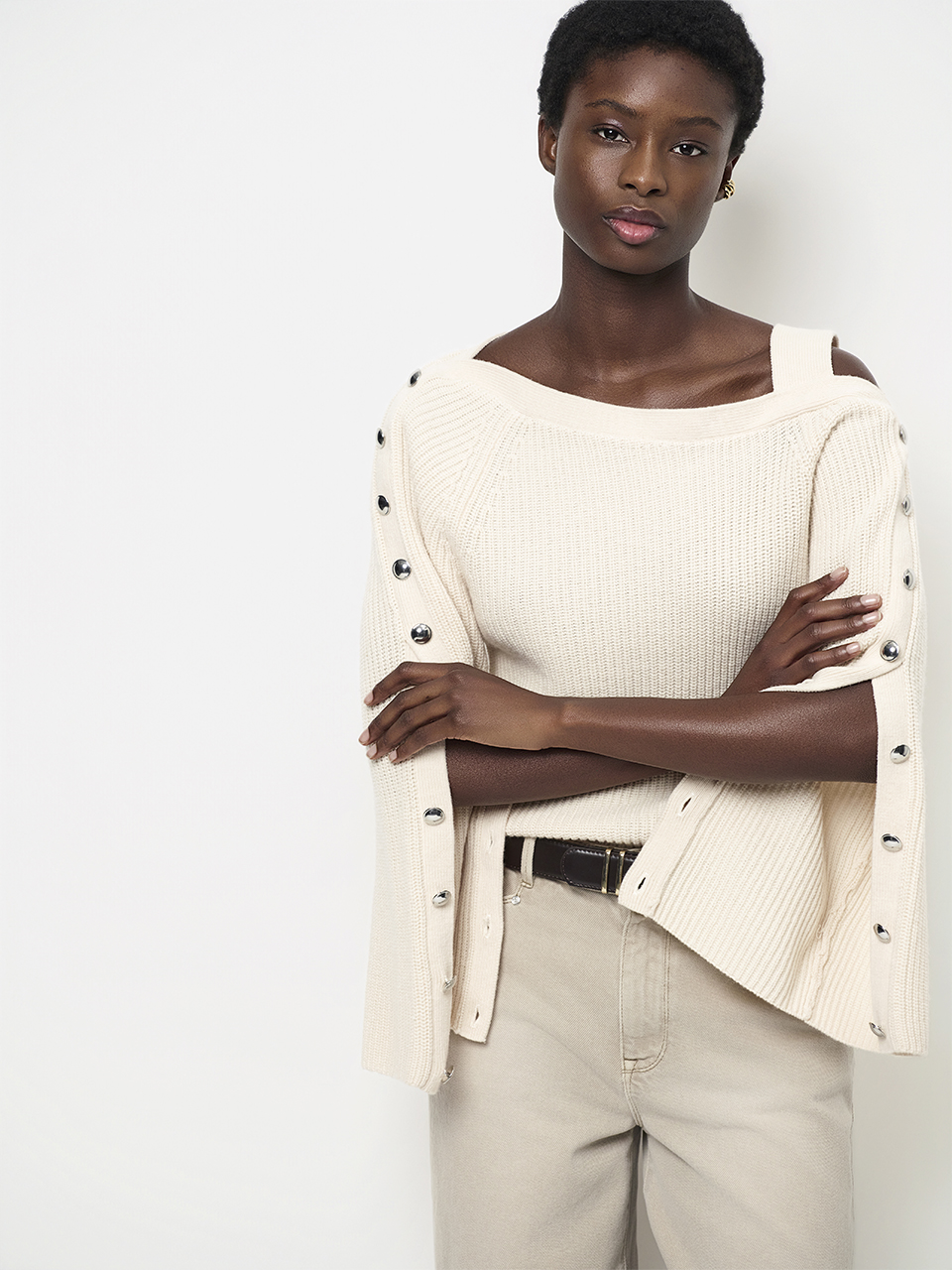 https://images.femalesconceptstore.becosoft.net/articles/Tysio-263225-1067-366-5.jpg?qs=5818