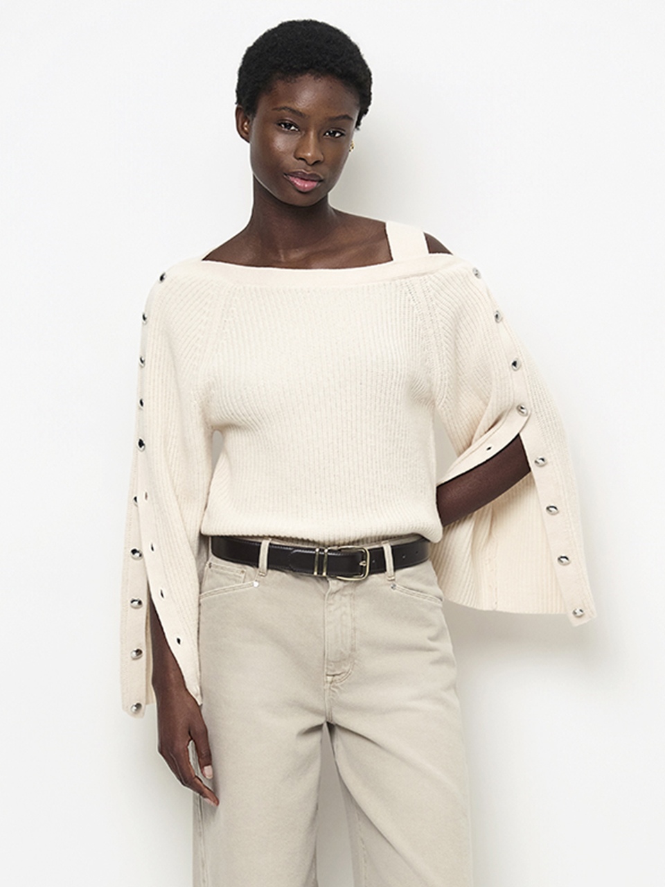 https://images.femalesconceptstore.becosoft.net/articles/Tysio-263225-1067-366-6.jpg?qs=5817