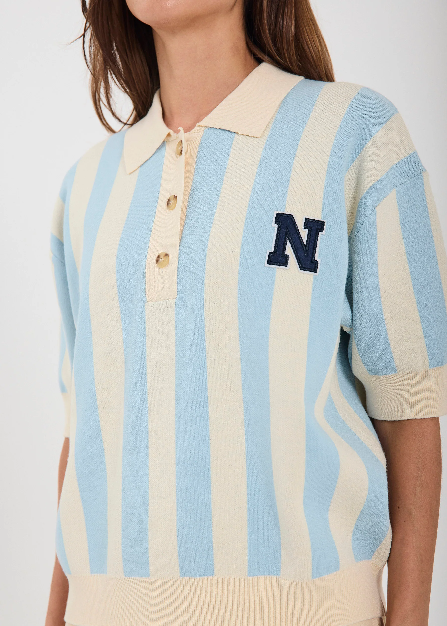 https://images.femalesconceptstore.becosoft.net/articles/Varsity_knit_polo-Knits-11863278-Light_blue_stripe-3.webp?height=150&width=150&scale=canvas&qs=4673