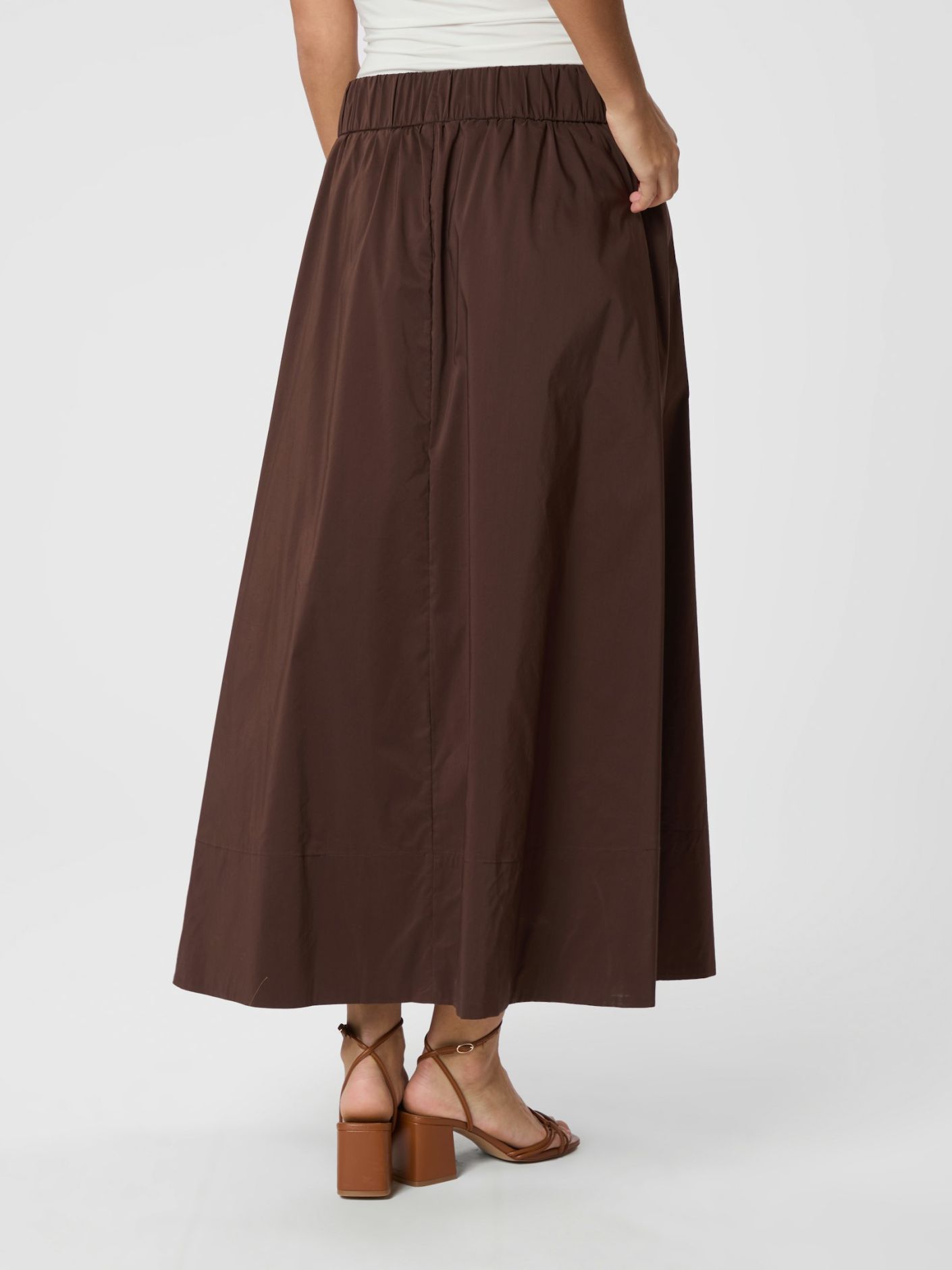 https://images.femalesconceptstore.becosoft.net/articles/Yaralongpoplin-darkbrown163076_676_3_4.jpg?height=150&width=150&scale=canvas&qs=2474