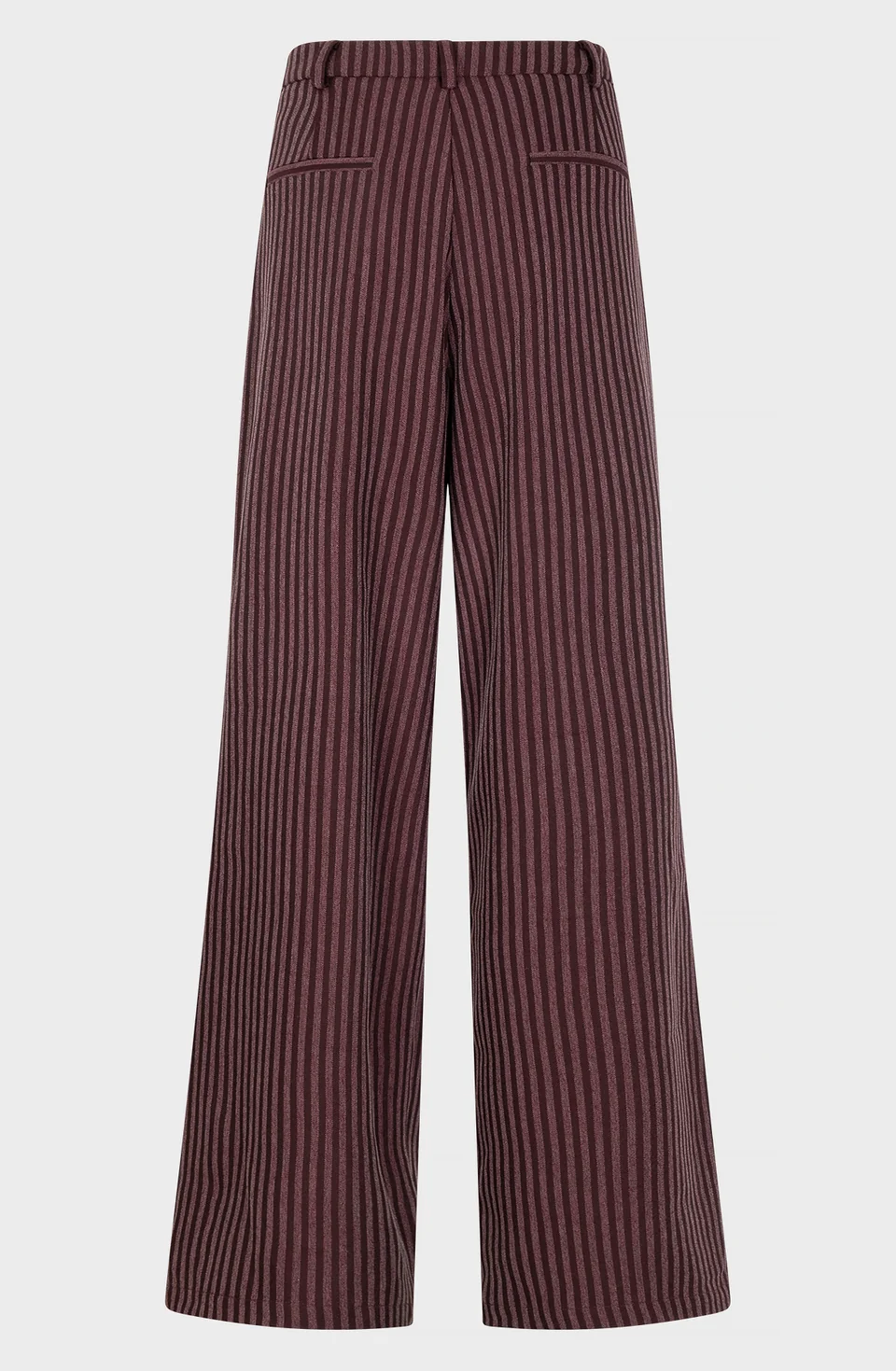 https://images.femalesconceptstore.becosoft.net/articles/adeline2-6750.webp?qs=6750