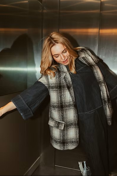 https://images.femalesconceptstore.becosoft.net/articles/albazwartwit2.jpg?qs=5690