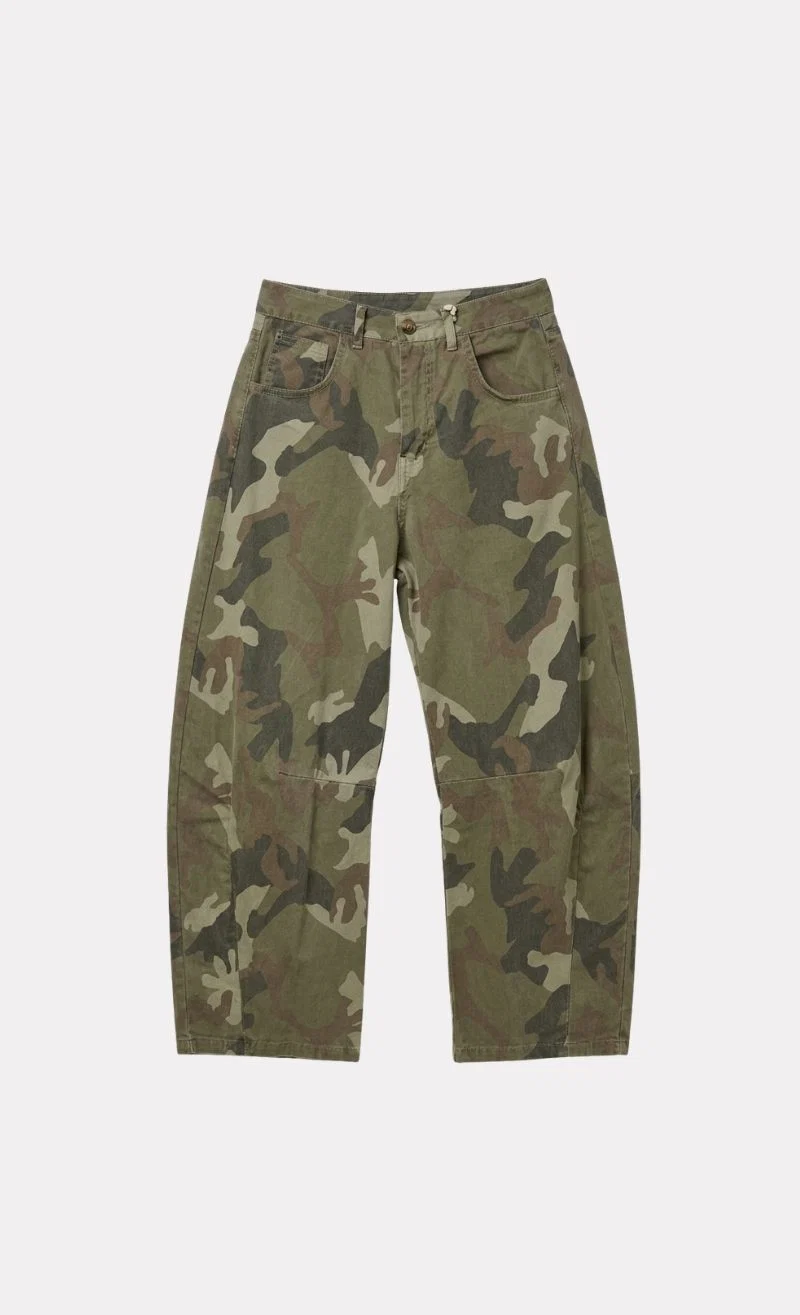 https://images.femalesconceptstore.becosoft.net/articles/armykhaki1.webp?qs=6090