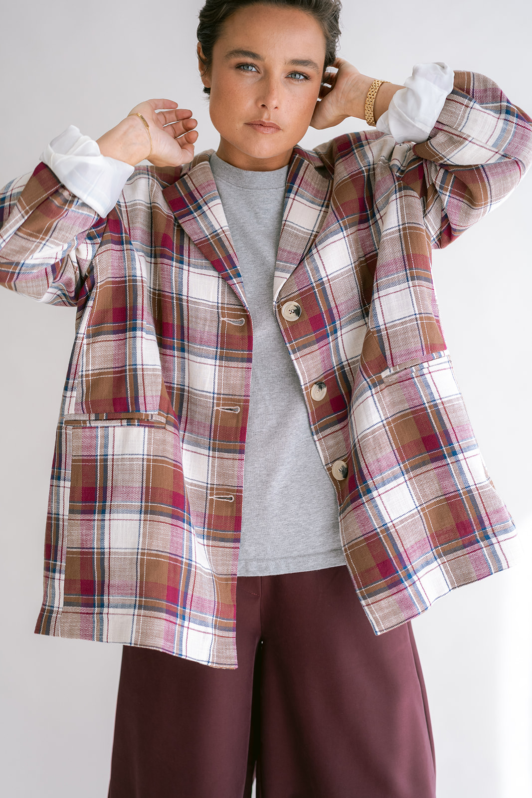 https://images.femalesconceptstore.becosoft.net/articles/arthur4.jpg?qs=5874