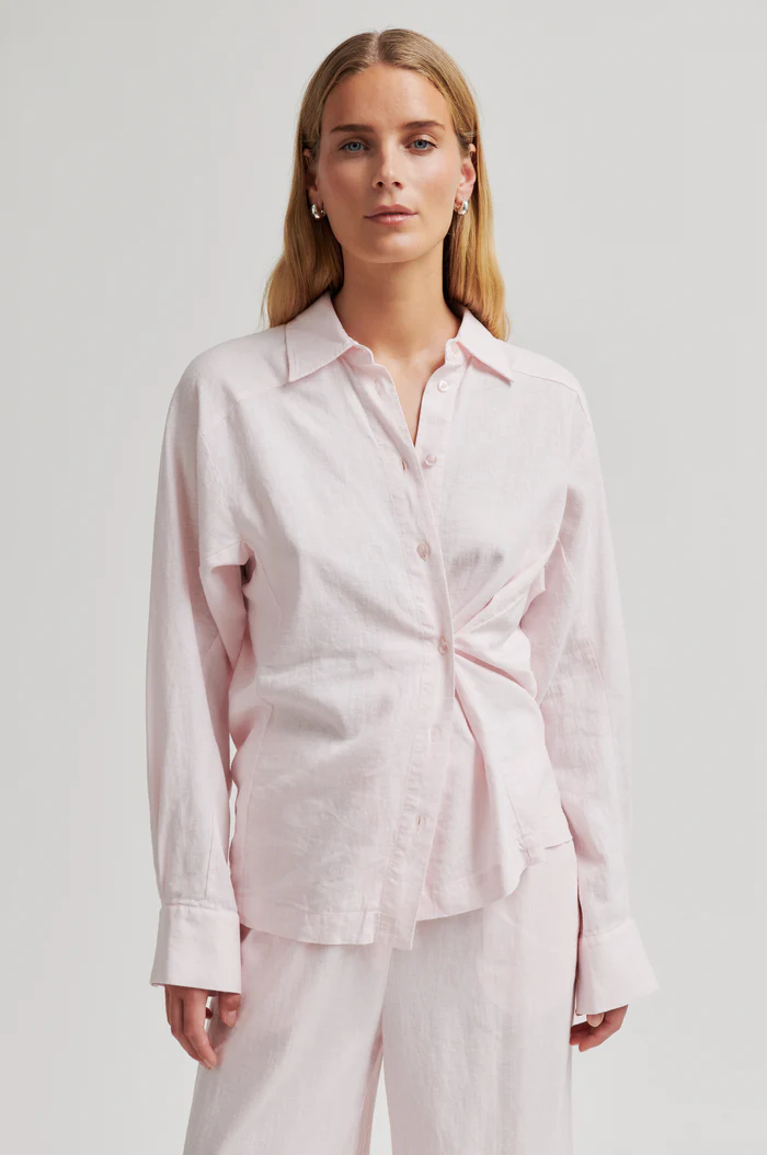 https://images.femalesconceptstore.becosoft.net/articles/avignon1.webp?qs=5636