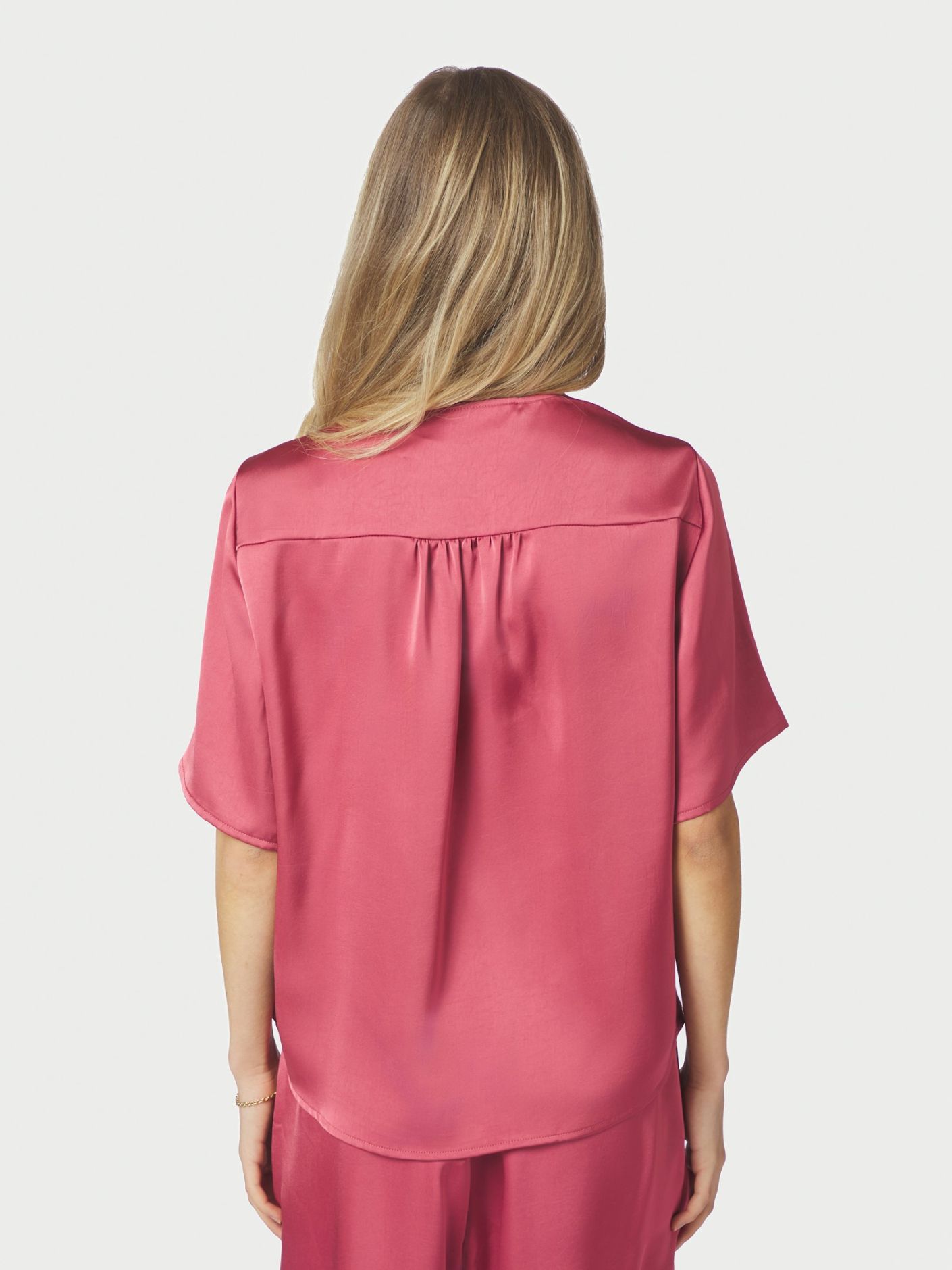 https://images.femalesconceptstore.becosoft.net/articles/casadia165695_430_3.jpg?qs=5442