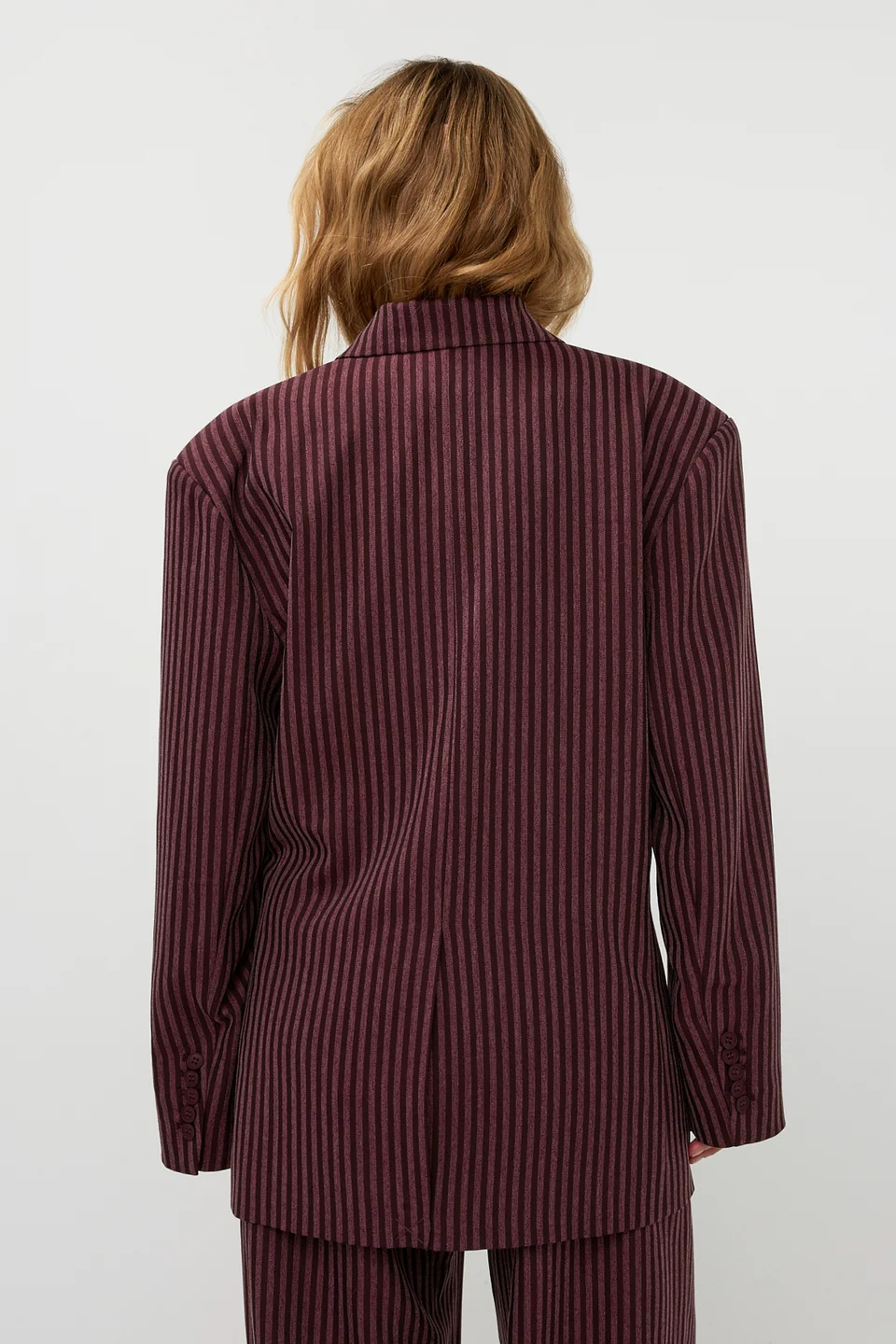 https://images.femalesconceptstore.becosoft.net/articles/clair2.webp?qs=6746