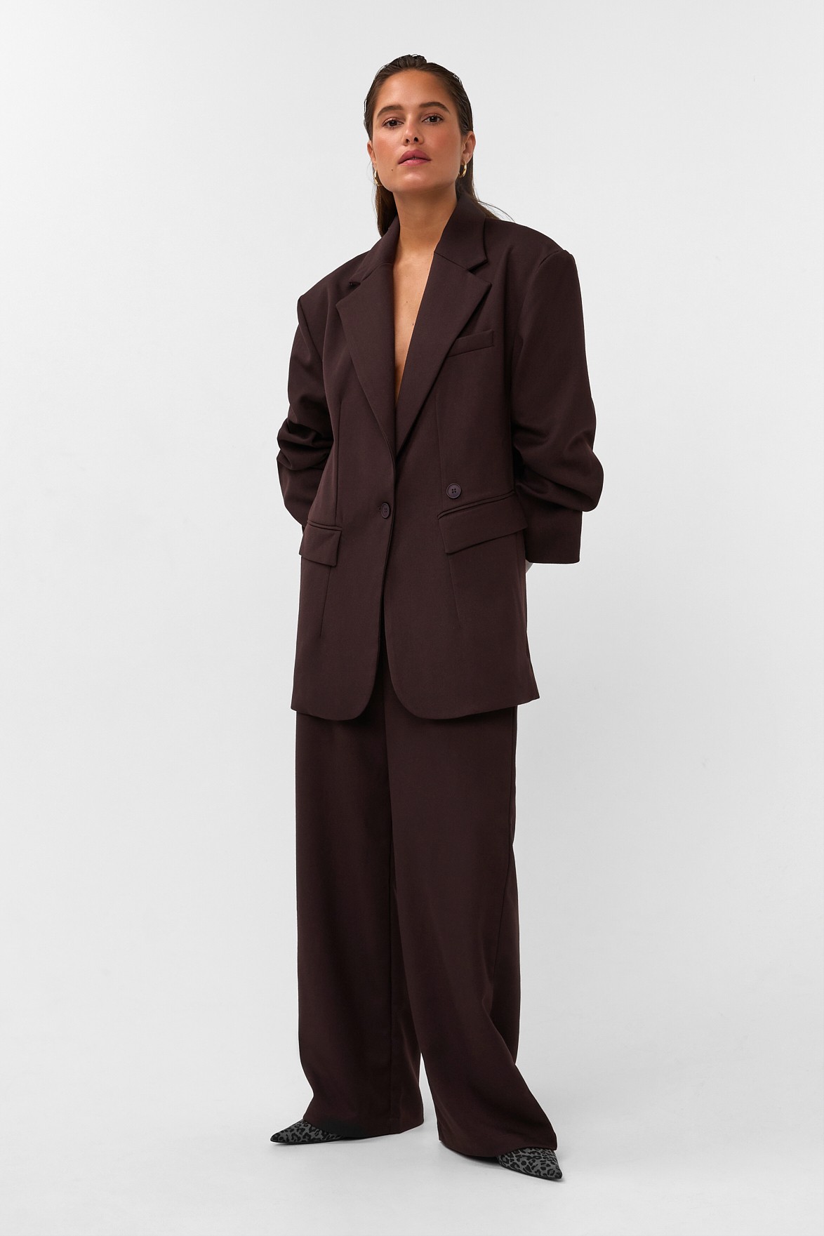 https://images.femalesconceptstore.becosoft.net/articles/clair263-24-200-12-16.jpg?qs=6262