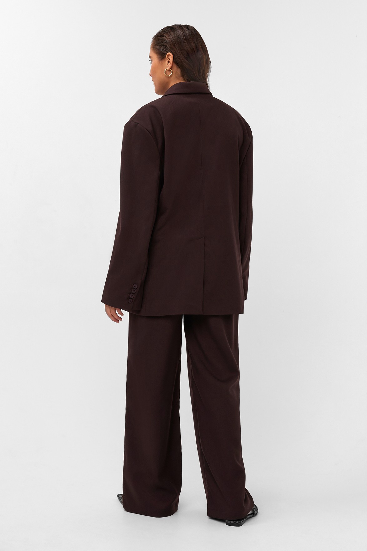 https://images.femalesconceptstore.becosoft.net/articles/clair263-24-200-12-18.jpg?qs=6263