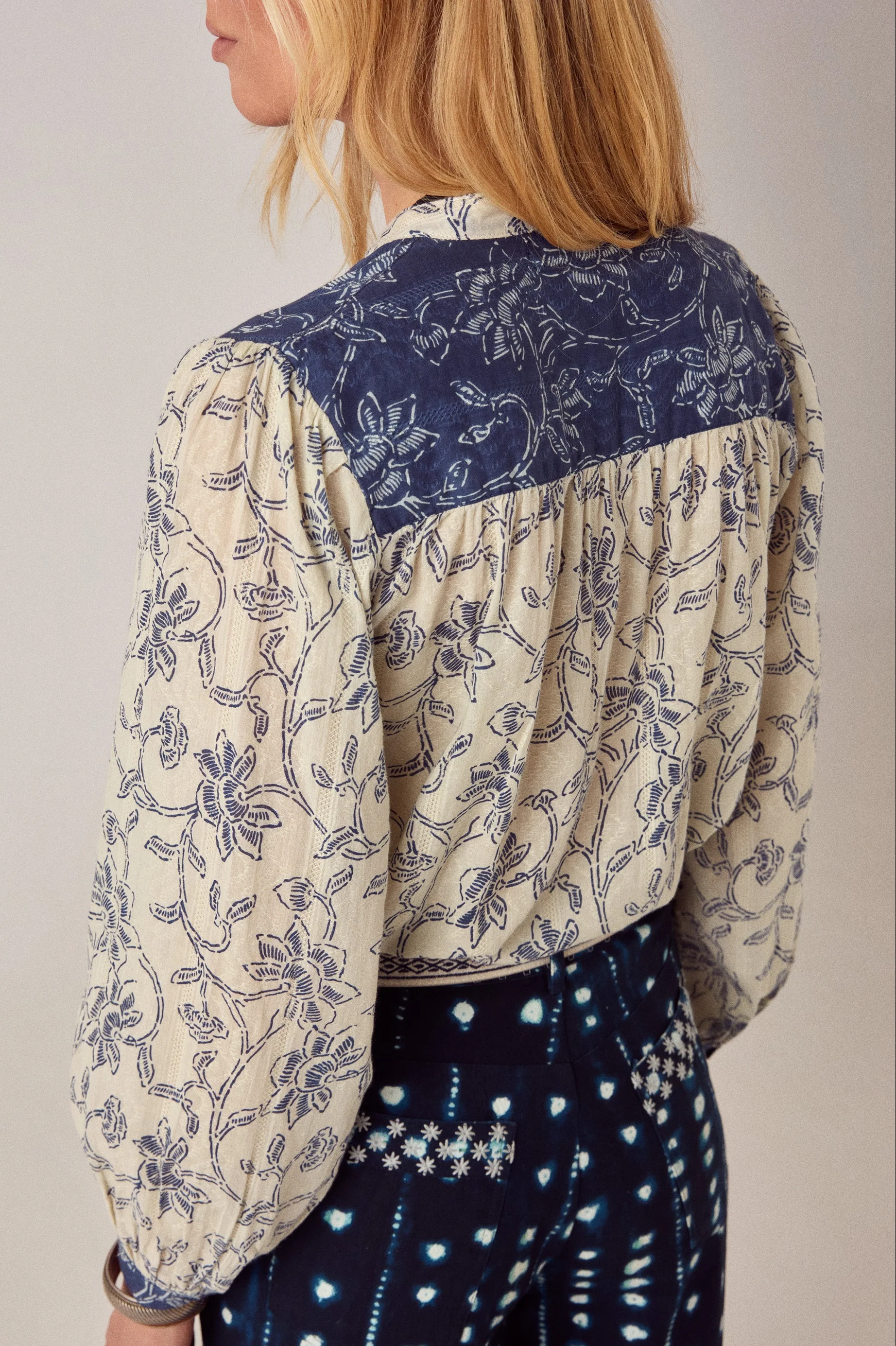 https://images.femalesconceptstore.becosoft.net/articles/cleowhitefuji2.webp?qs=5531