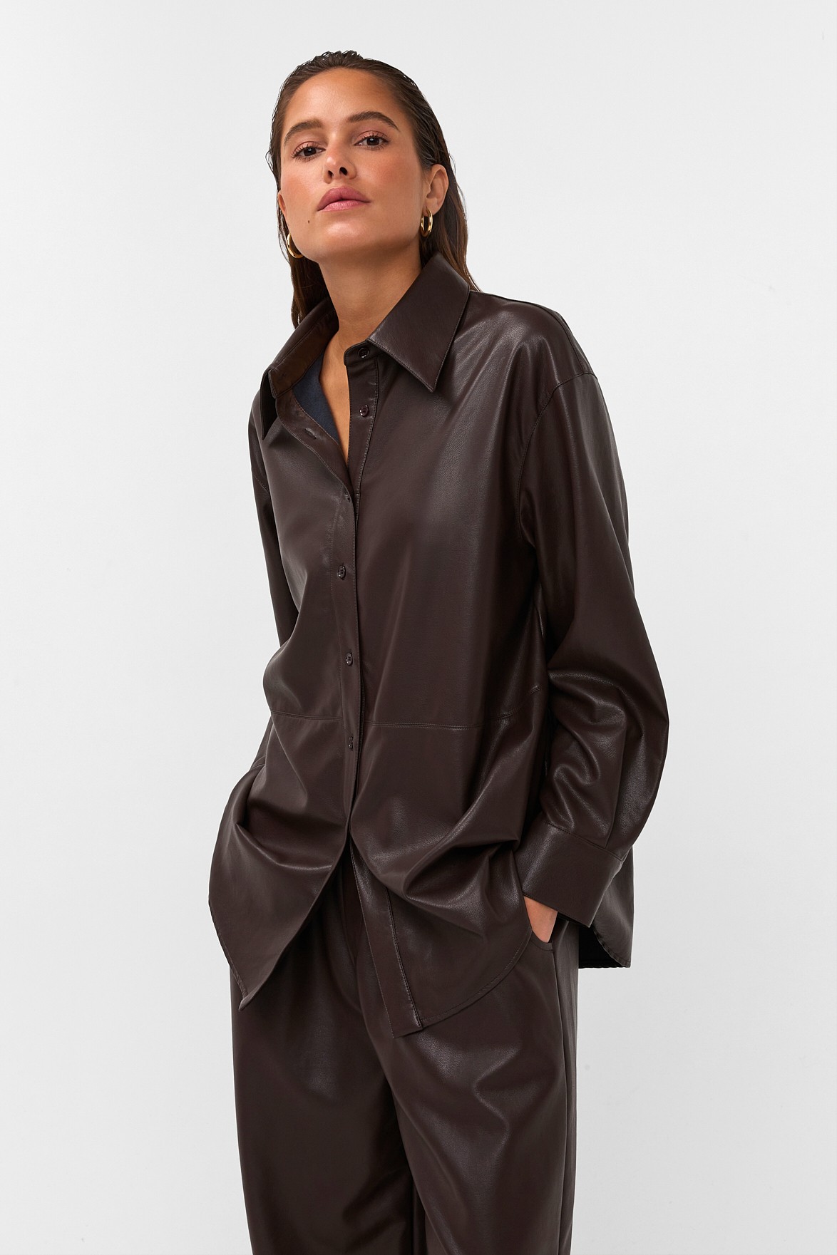 https://images.femalesconceptstore.becosoft.net/articles/cloud263-22-200-12-27.jpg?qs=6259