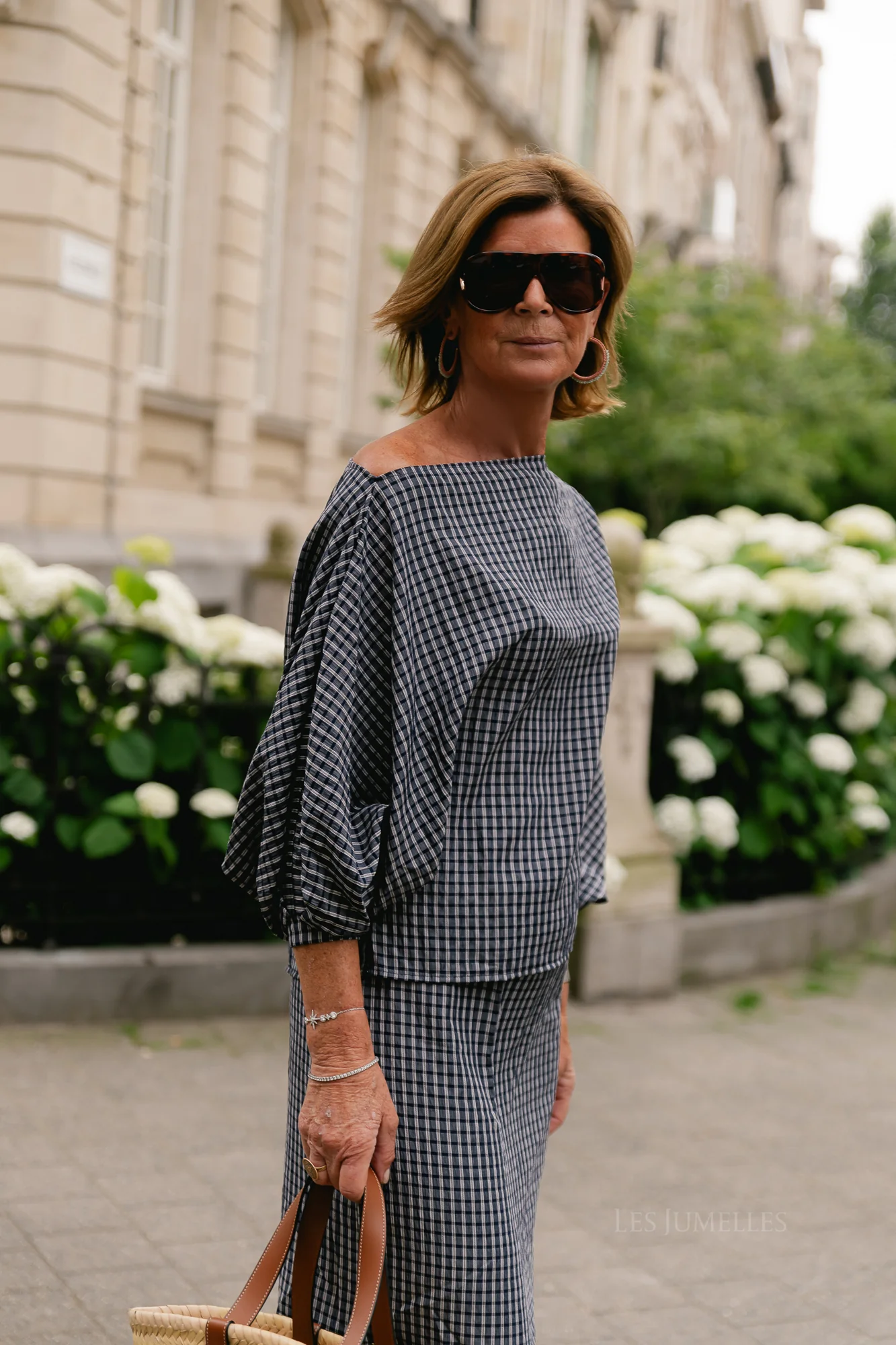 https://images.femalesconceptstore.becosoft.net/articles/cosettecheckeredblousenavy.webp?qs=5802
