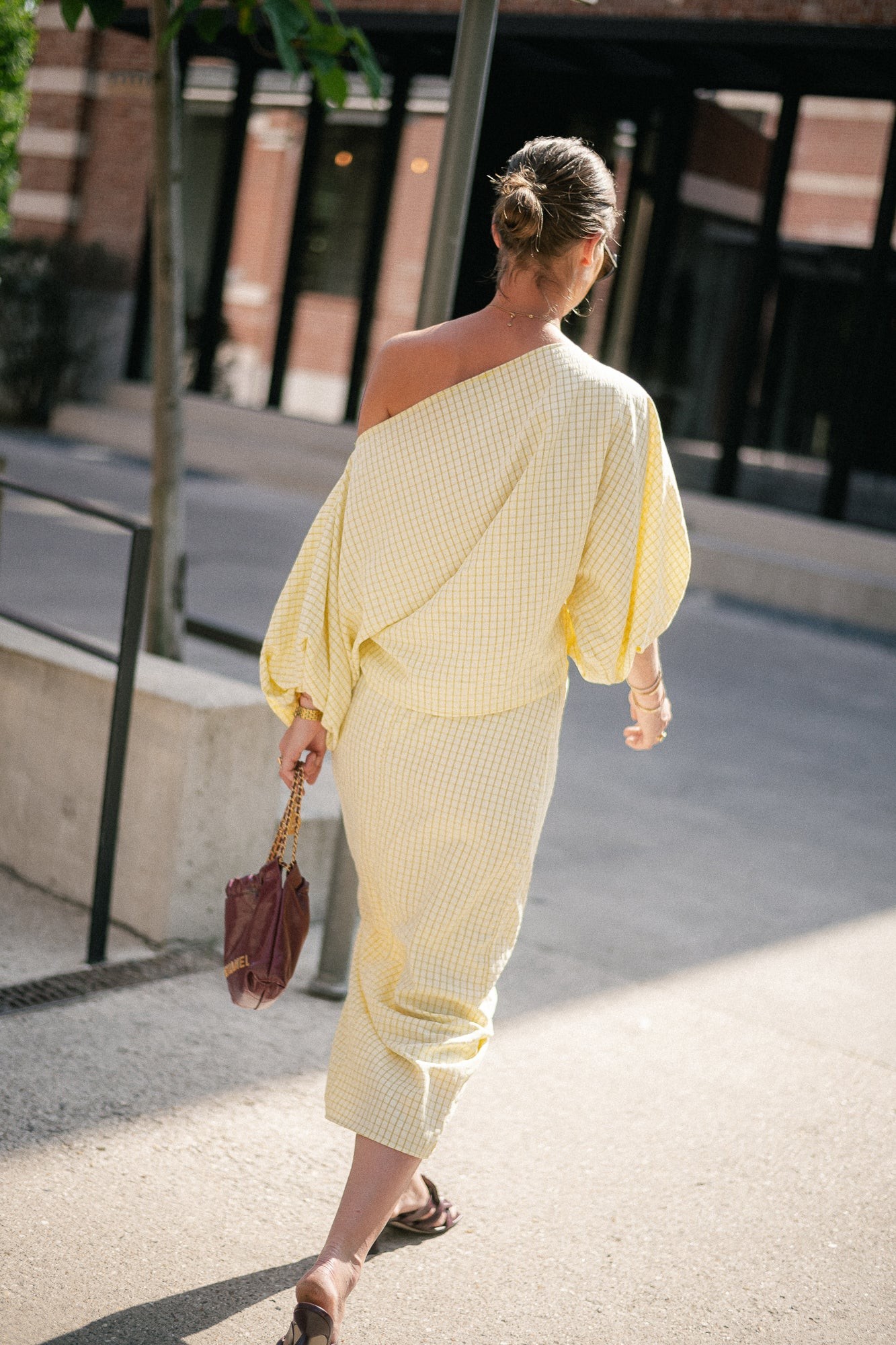 https://images.femalesconceptstore.becosoft.net/articles/cosettecheckeredblouseyellow2.jpg?qs=5764