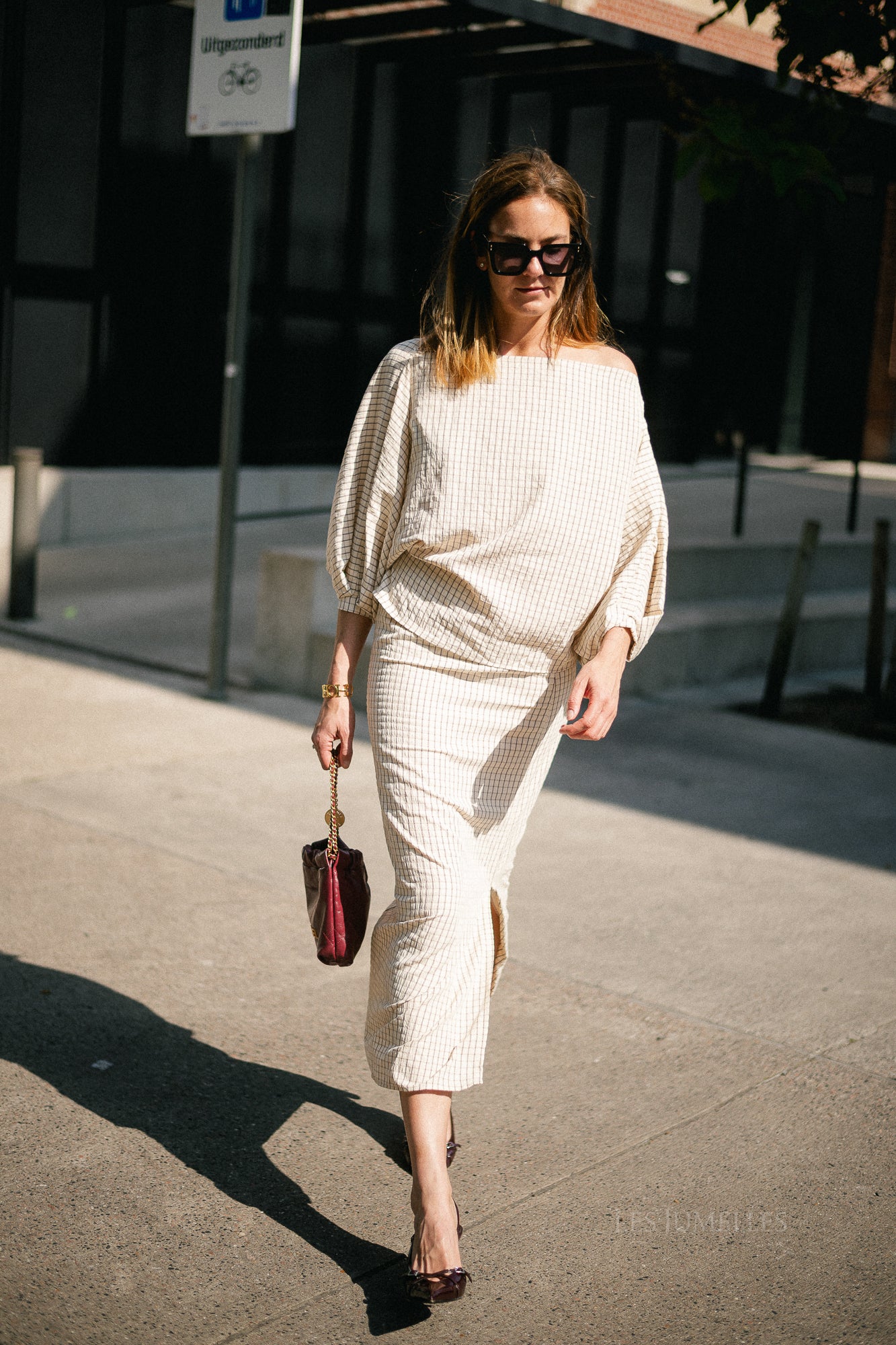 https://images.femalesconceptstore.becosoft.net/articles/cosettecheckeredskirtecru1.jpg?qs=5696