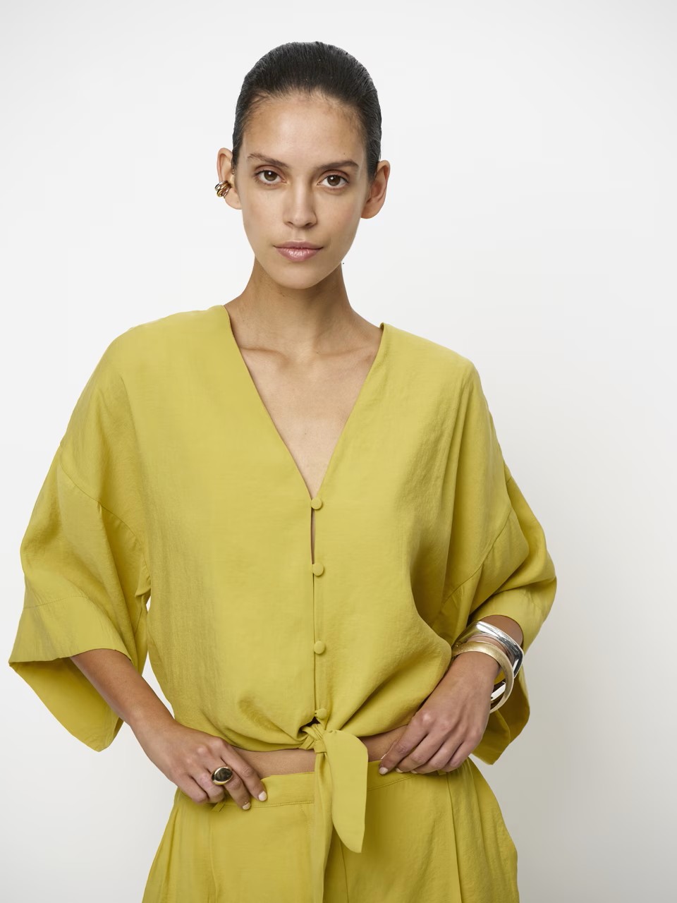https://images.femalesconceptstore.becosoft.net/articles/dante6-Palou-top1.jpg?qs=5584