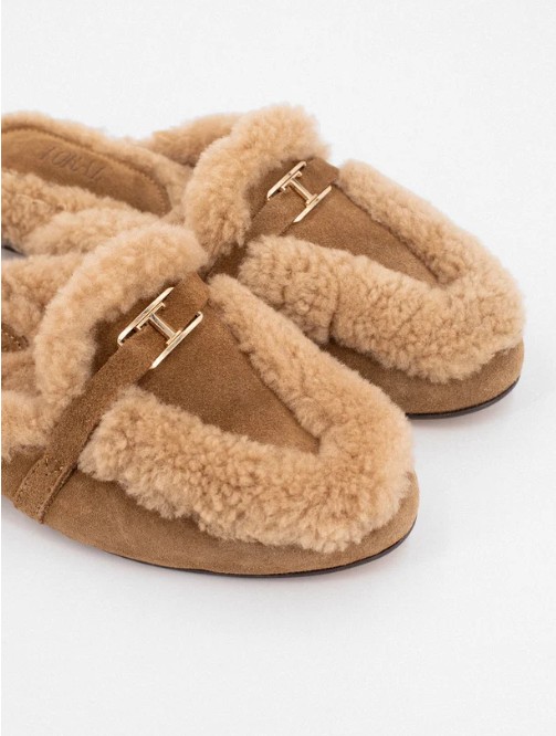 https://images.femalesconceptstore.becosoft.net/articles/daphne-beige1.jpg?qs=6950