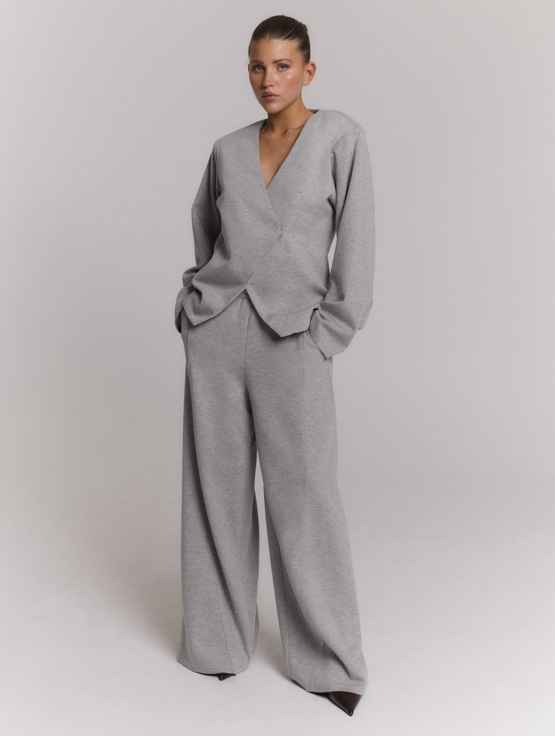https://images.femalesconceptstore.becosoft.net/articles/dolce1.webp?qs=6660