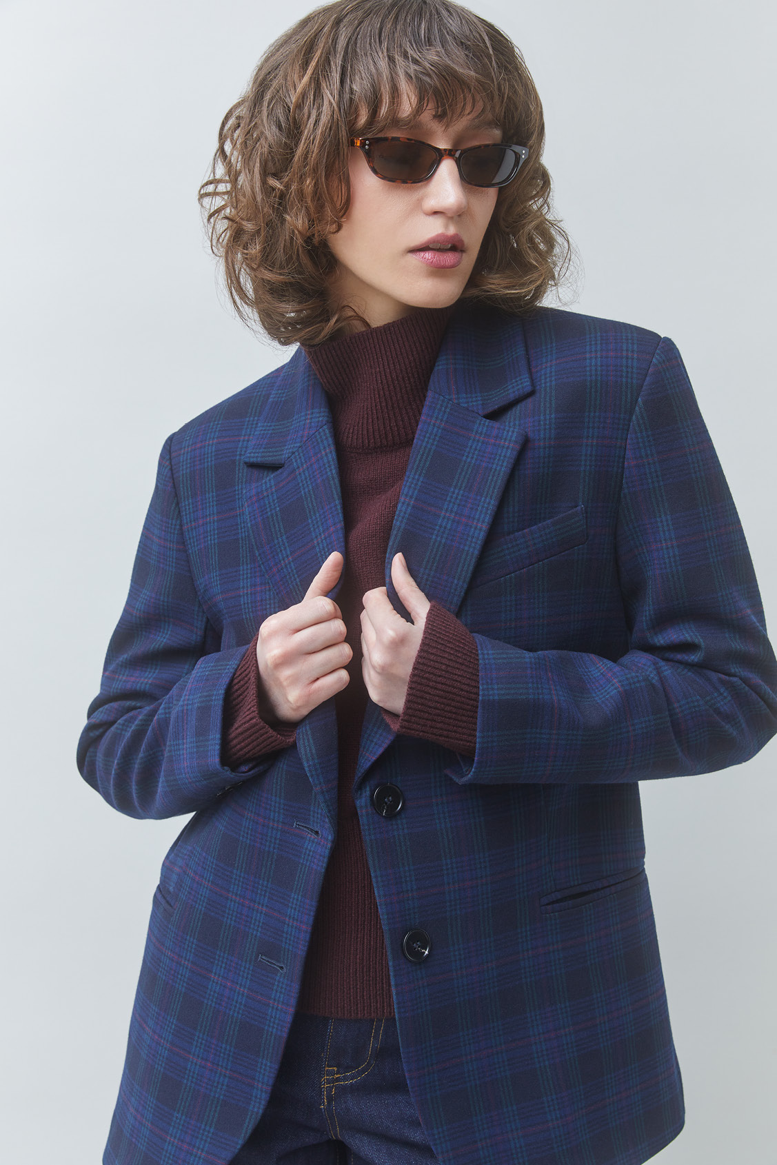 https://images.femalesconceptstore.becosoft.net/articles/dorian1.jpg?qs=6694