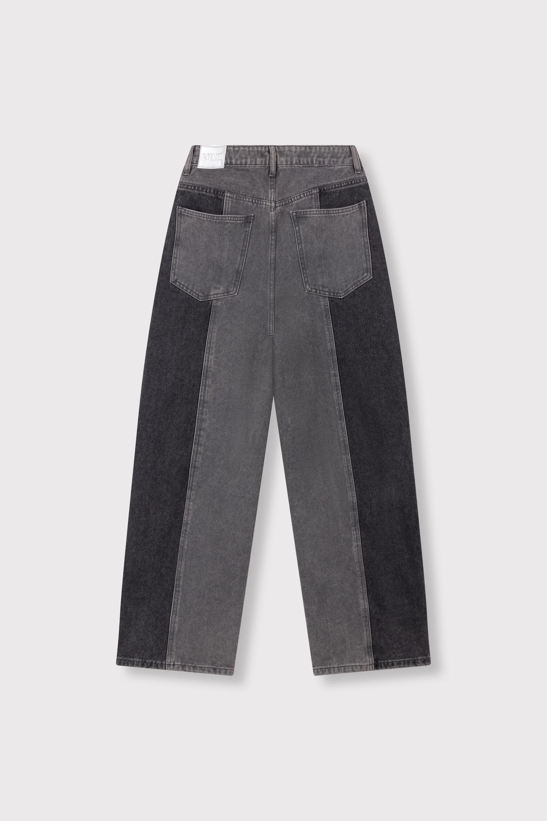 https://images.femalesconceptstore.becosoft.net/articles/emma3.webp?height=150&width=150&scale=canvas&qs=5924