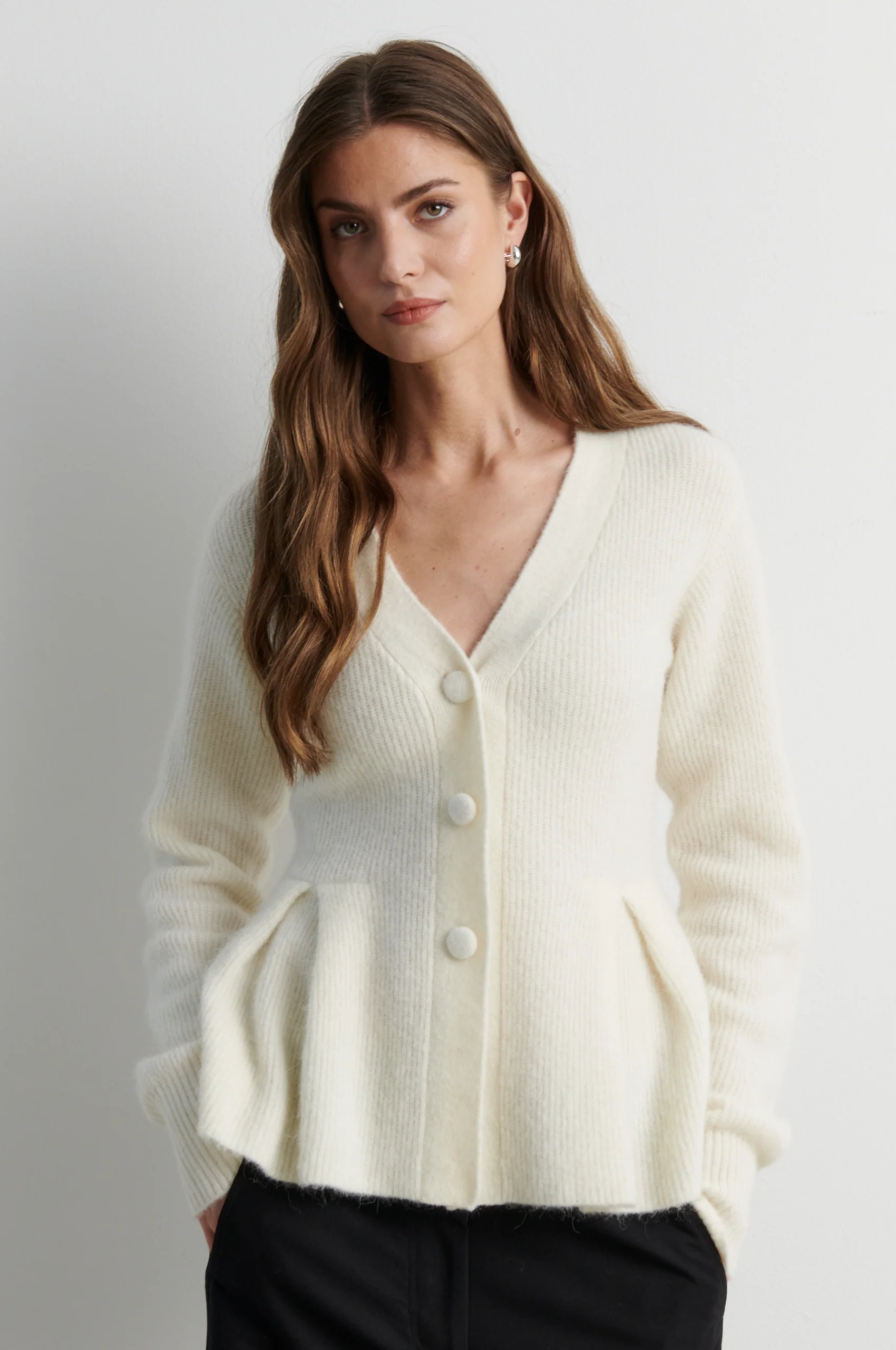 https://images.femalesconceptstore.becosoft.net/articles/faira2.webp?qs=6666