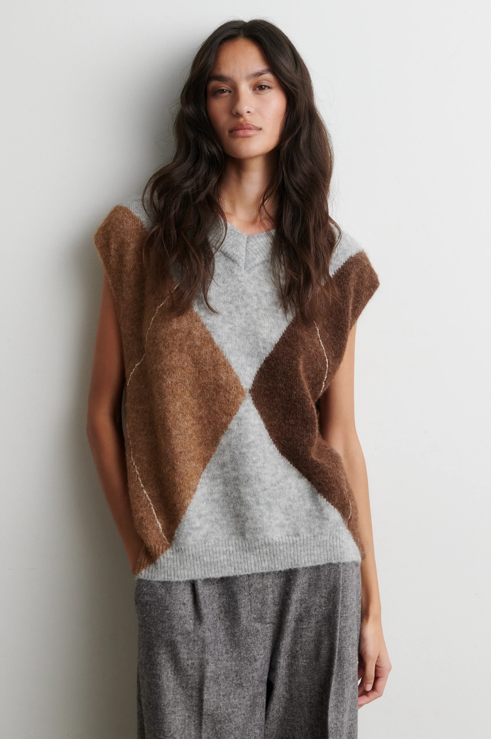 https://images.femalesconceptstore.becosoft.net/articles/forcavest1.webp?qs=6371