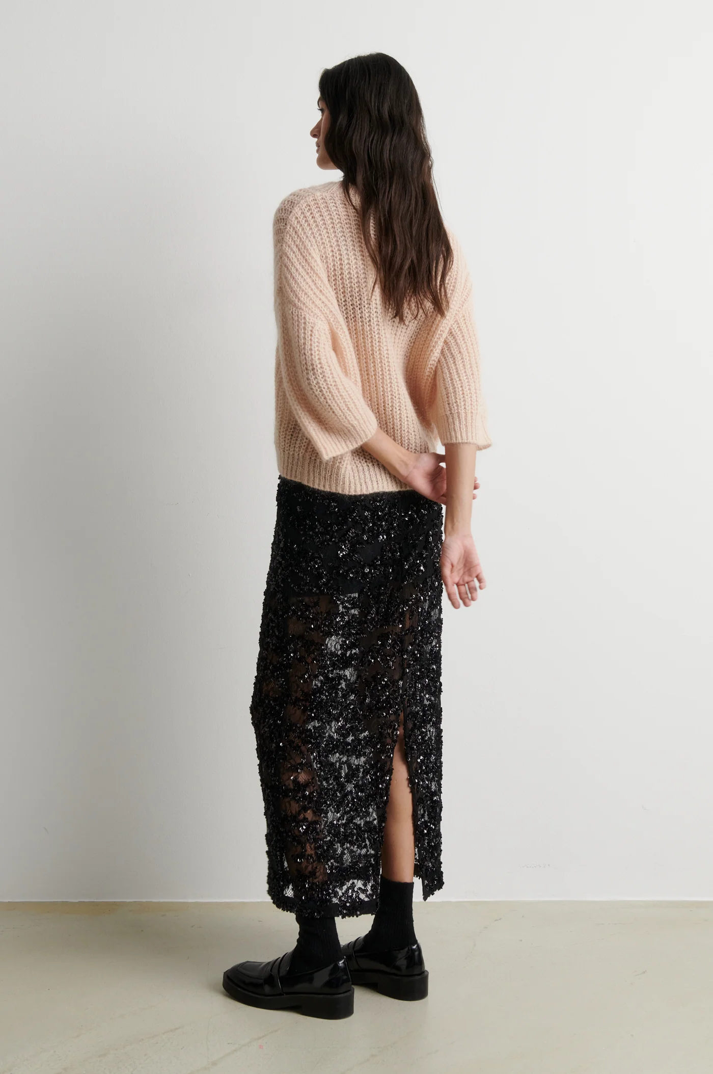 https://images.femalesconceptstore.becosoft.net/articles/glora2.webp?qs=6921