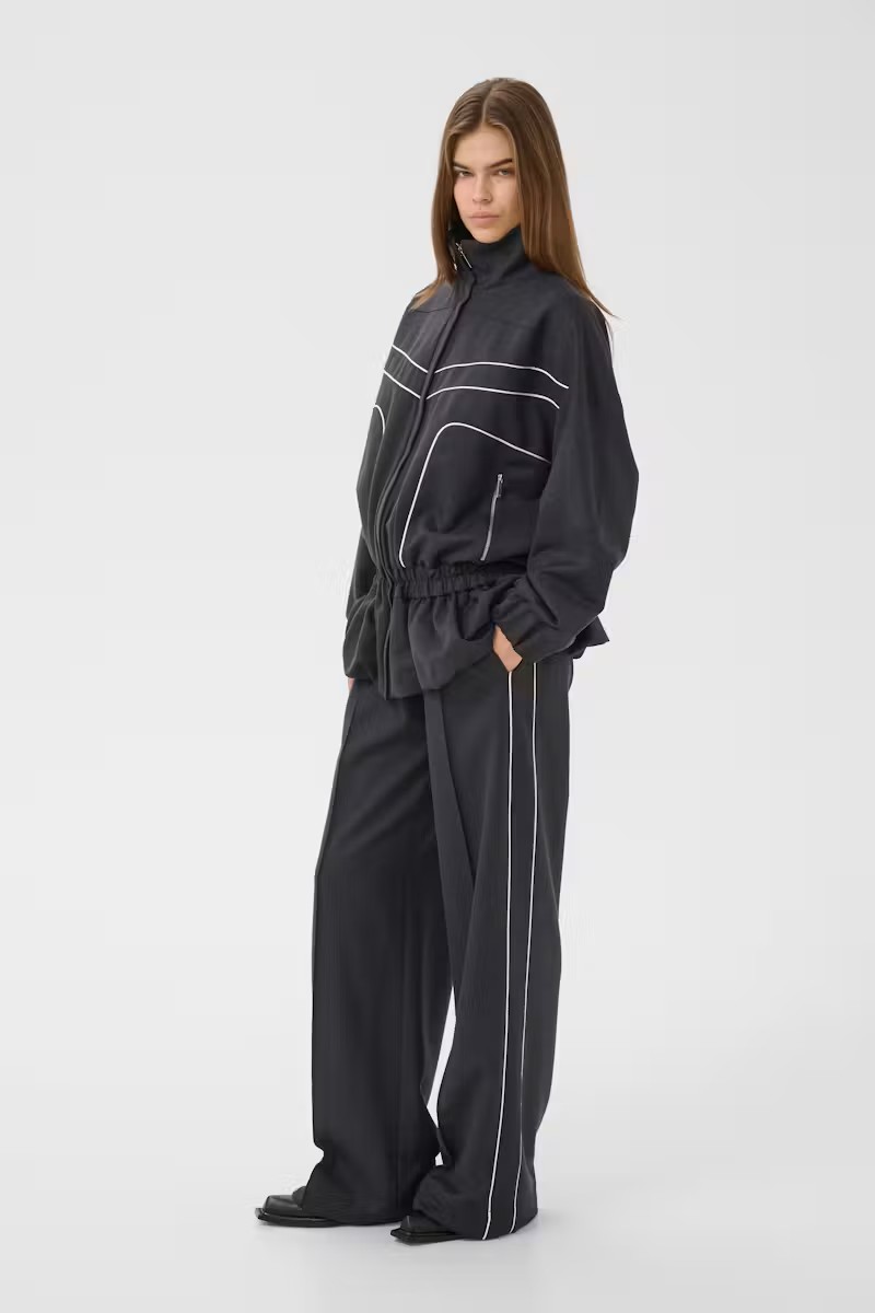 https://images.femalesconceptstore.becosoft.net/articles/gzalezia3.jpg?qs=6615
